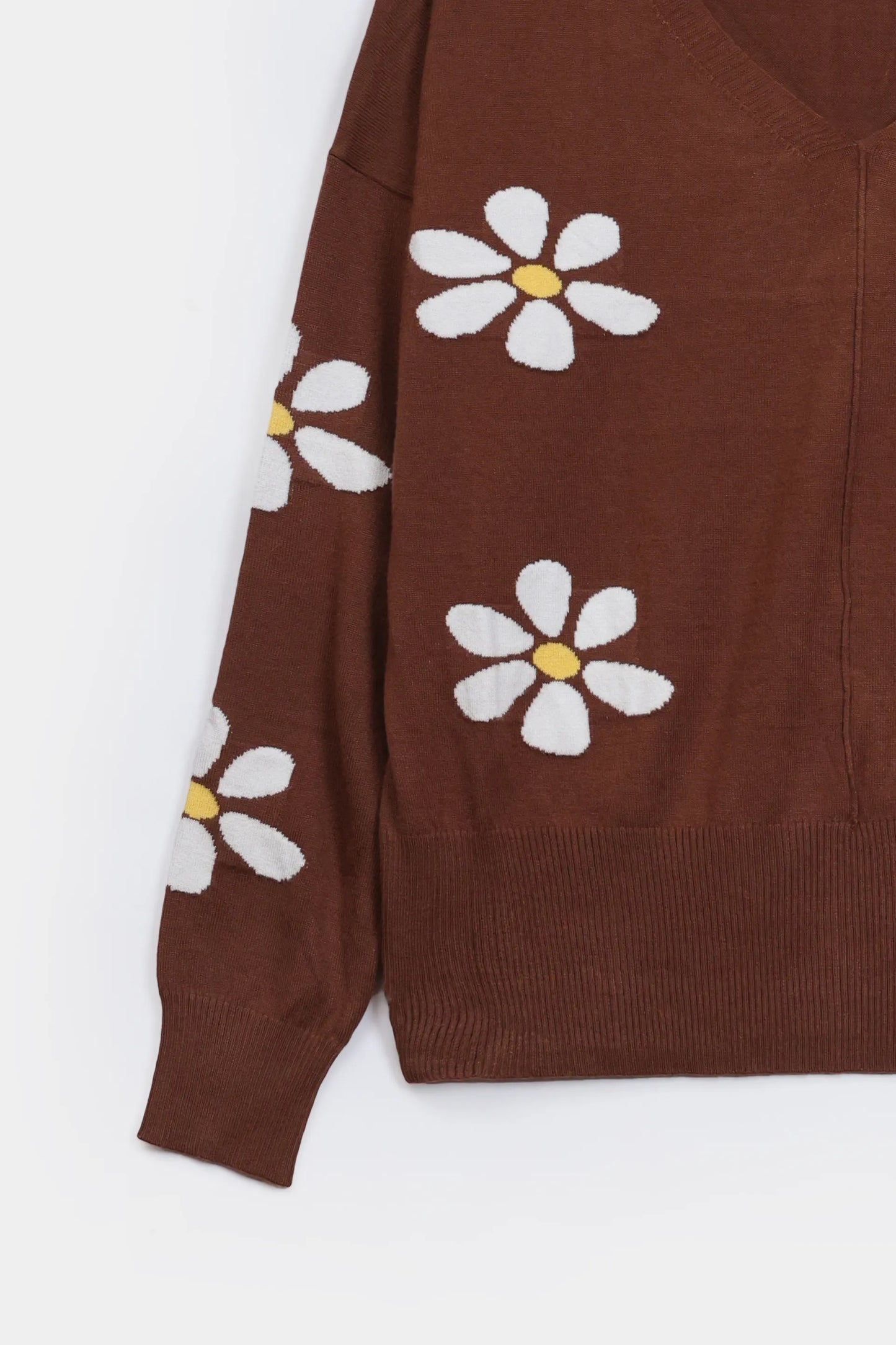 Daisy Jacquard Knit Sweater - Cougar Clothing