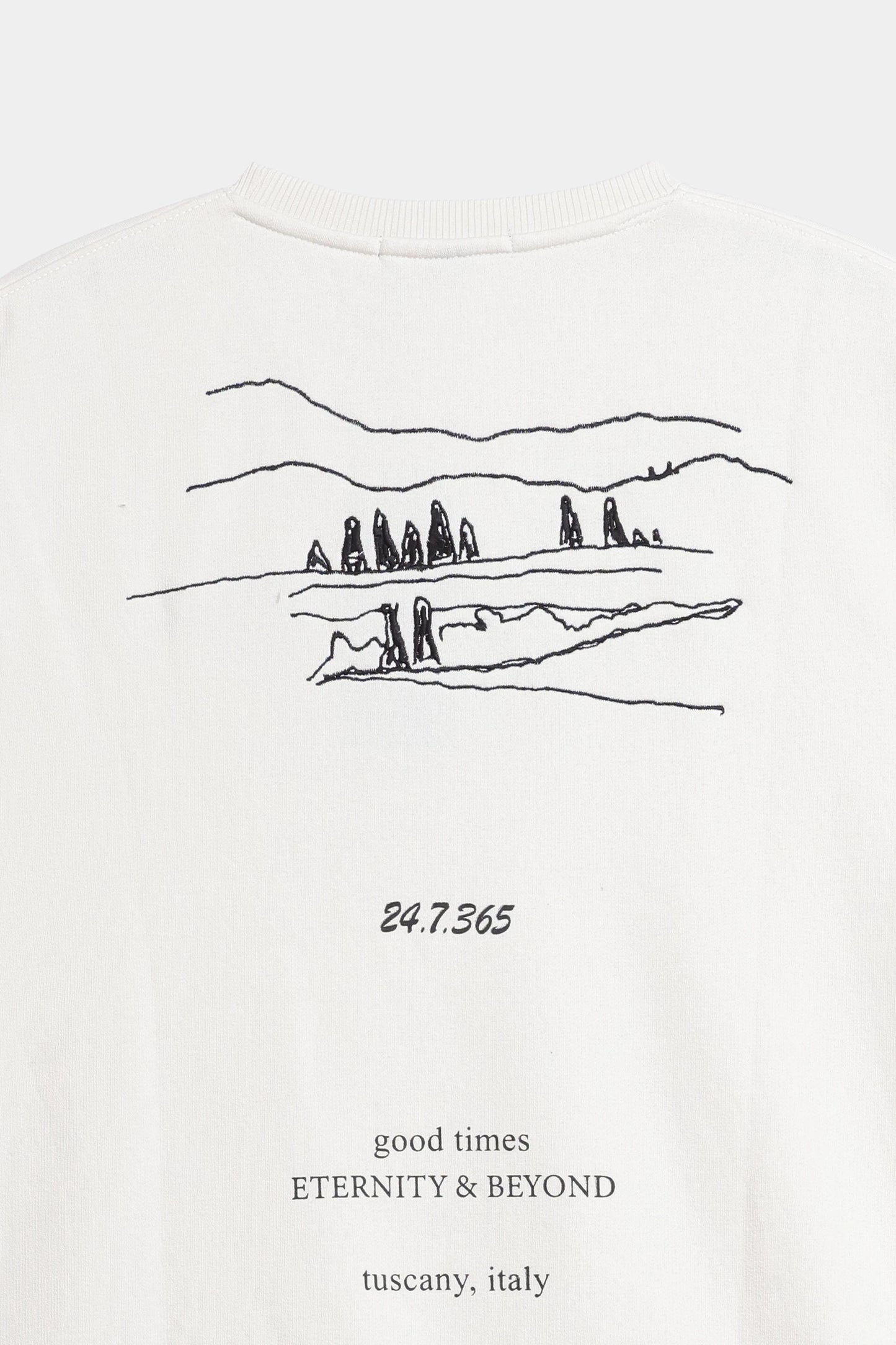 Relaxed Embroidered Sweatshirt - Cougar Clothing