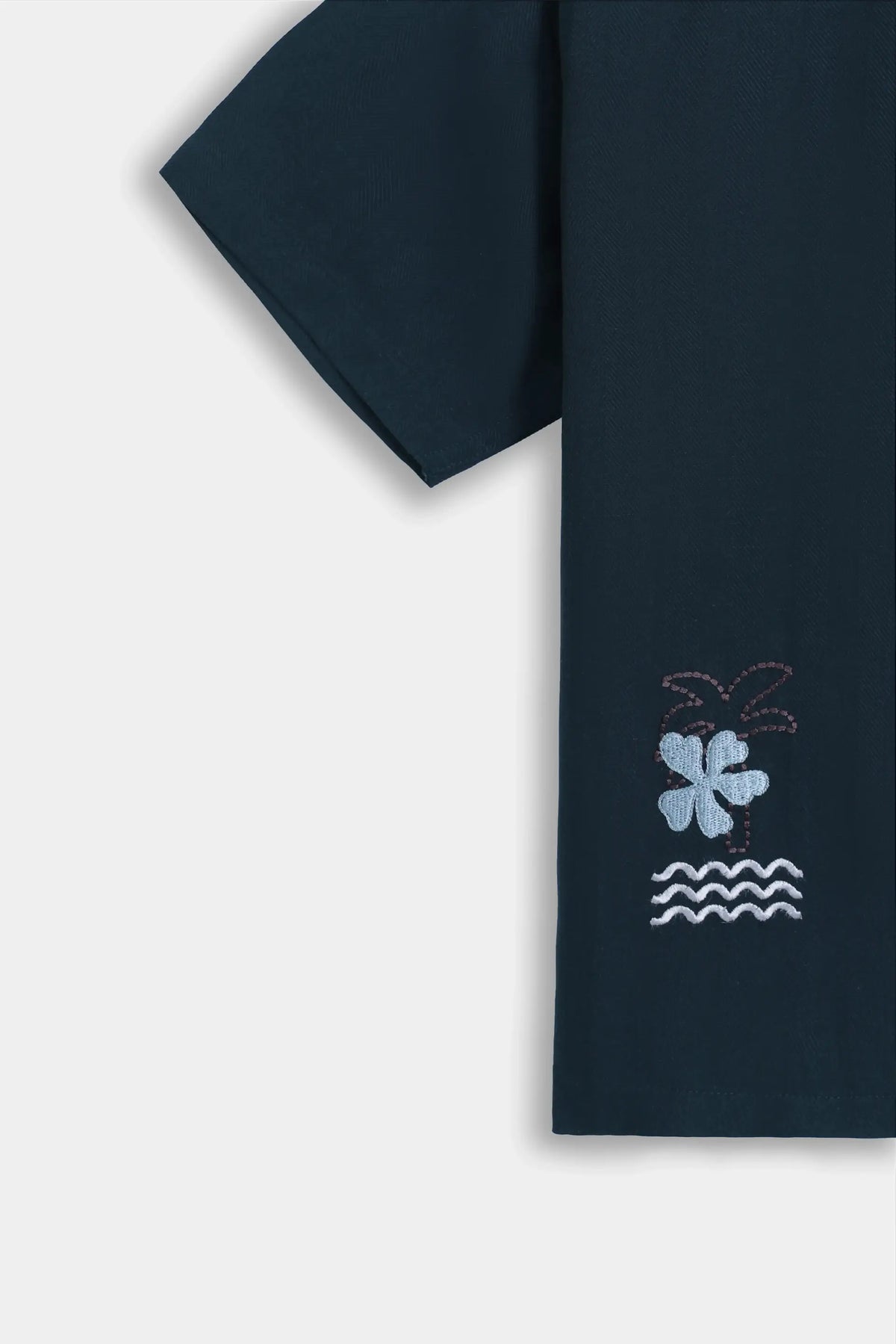 Embroidered Resort Shirt - Cougar Clothing