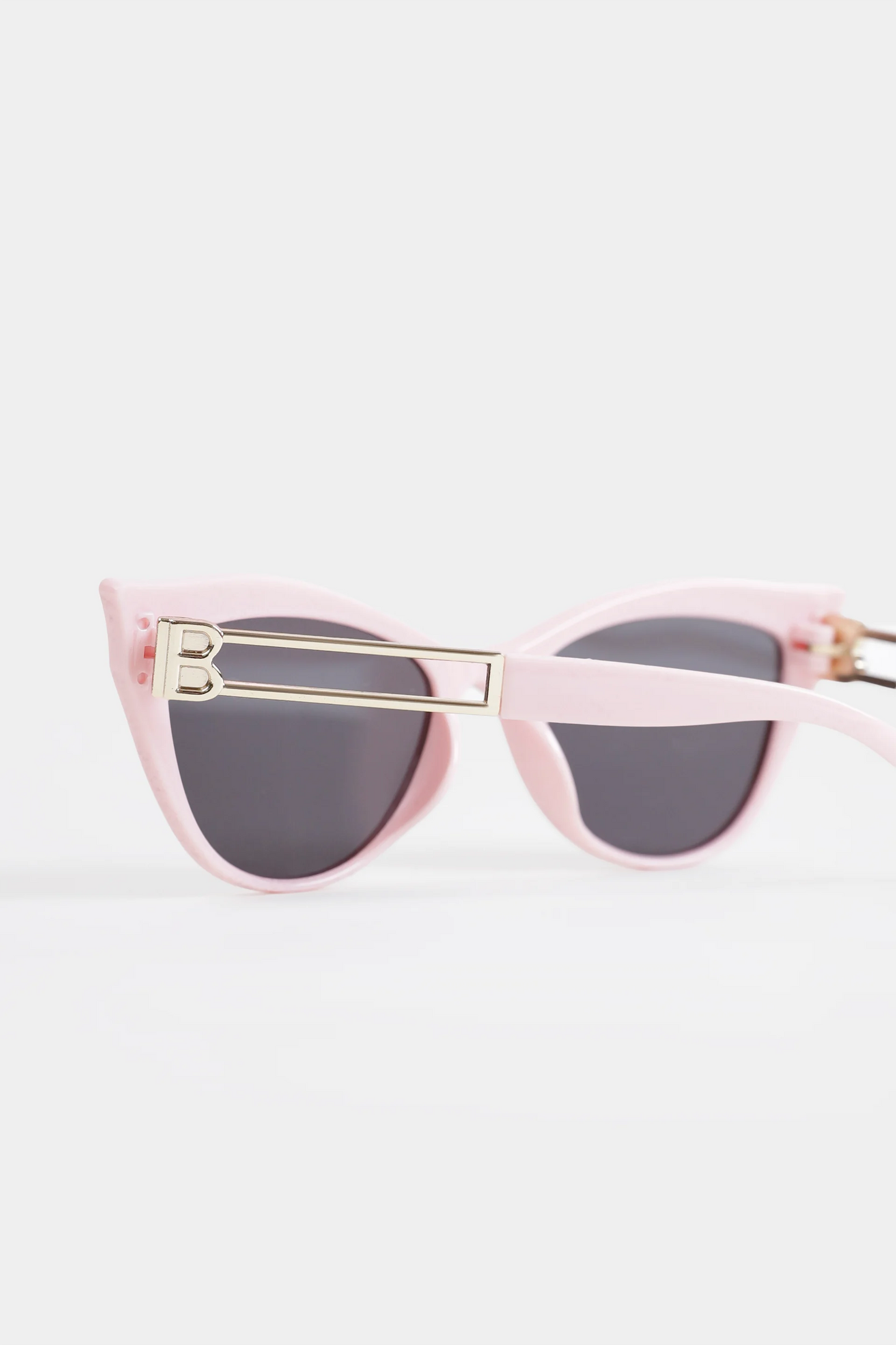 Cat-Eye Sunglasses - Cougar Clothing
