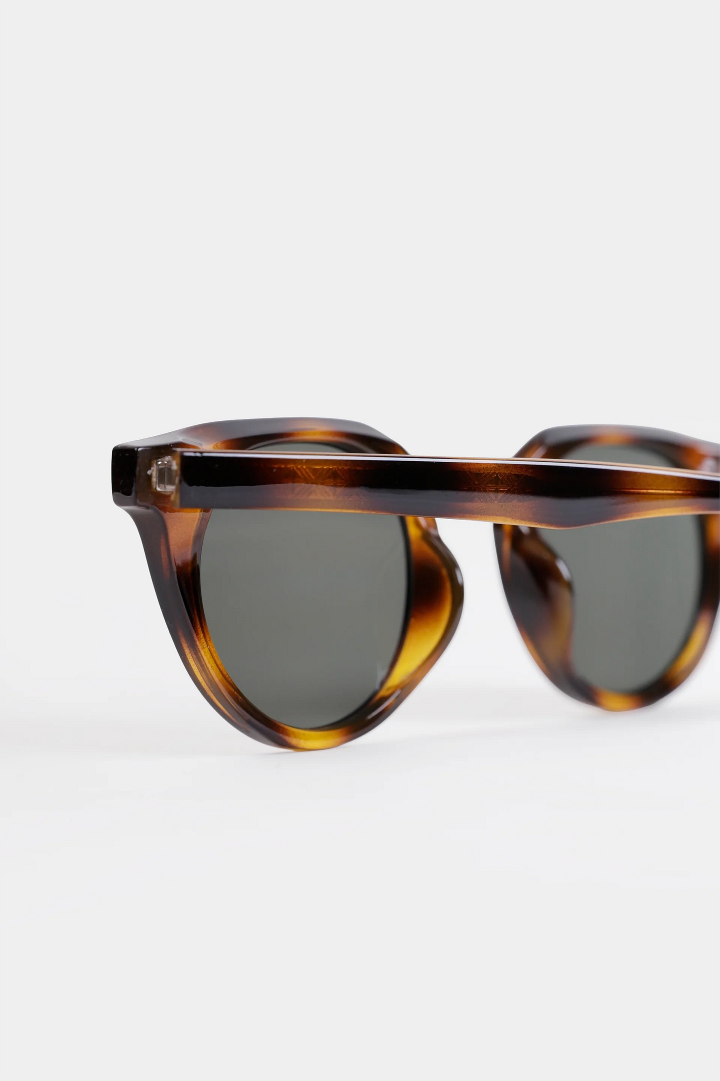 Tortoiseshell Round Sunglasses - Cougar Clothing