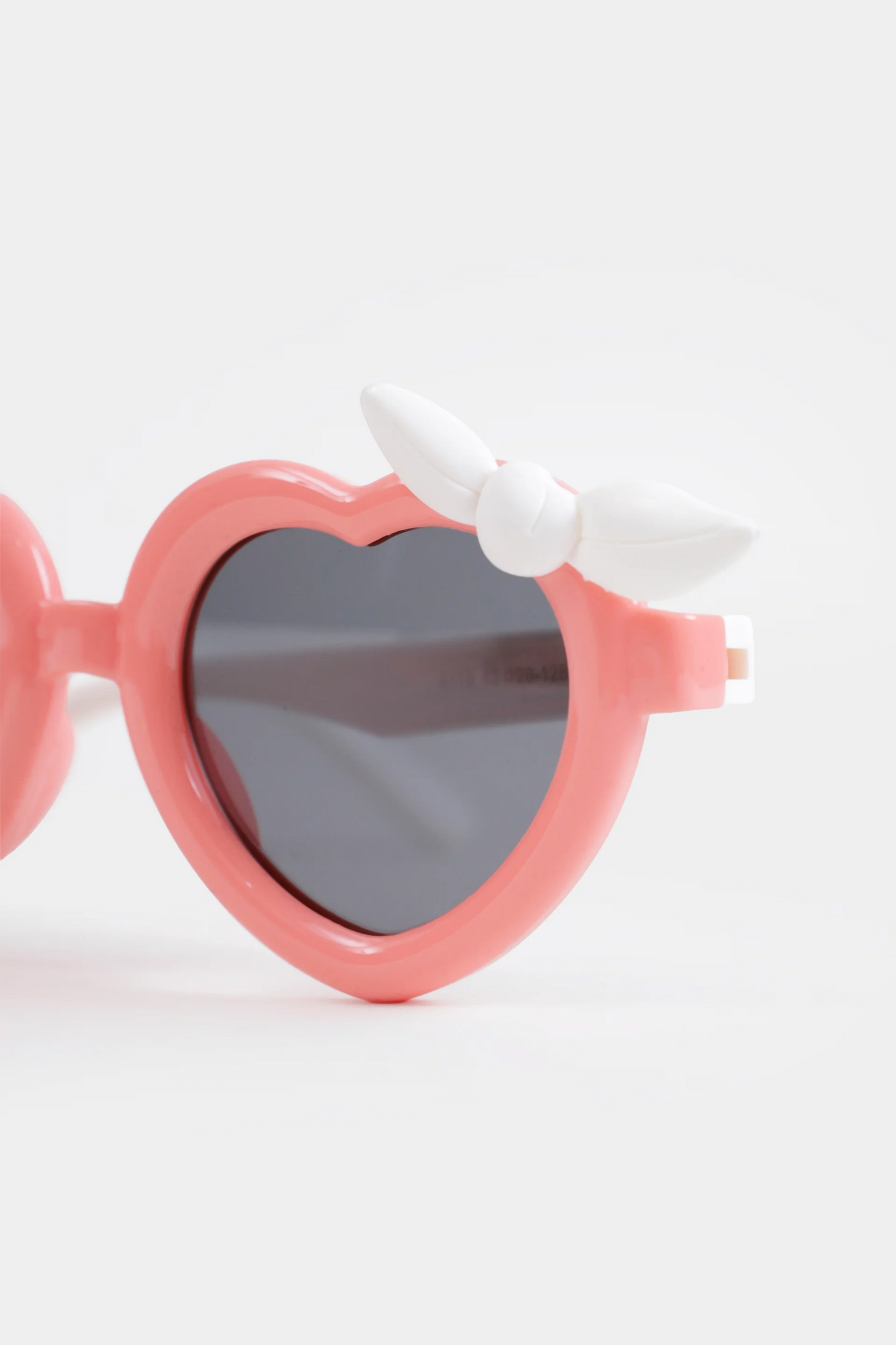 Heart-Frame Sunglasses - Cougar Clothing