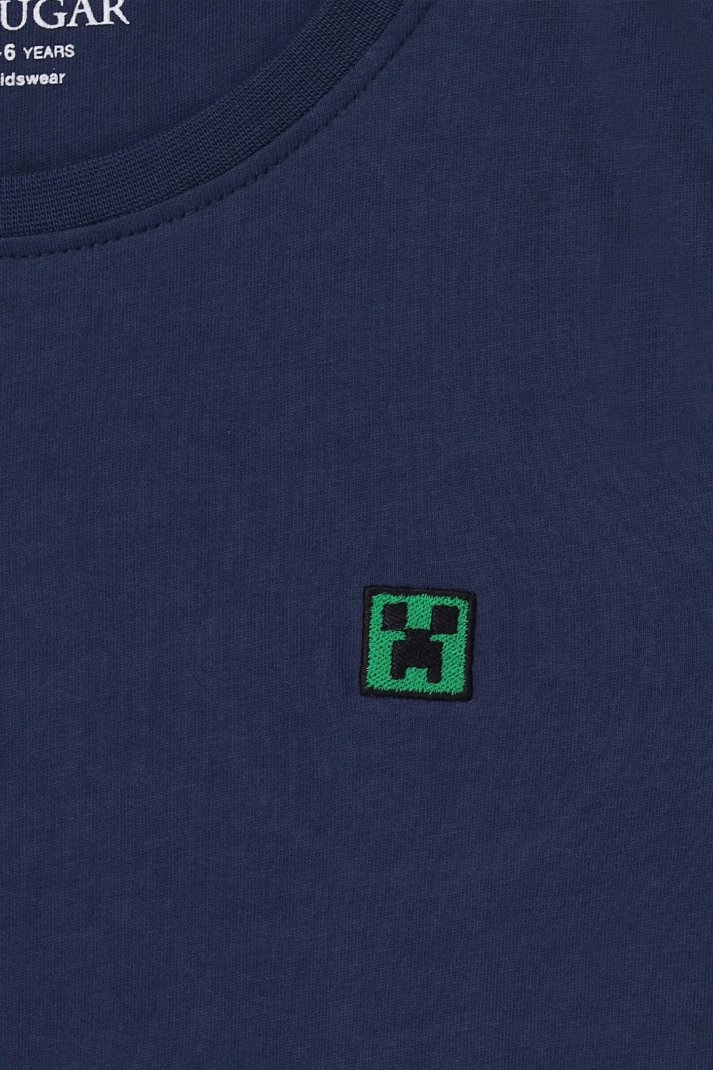 T-Shirt With Minimal Embroidered Badge - Cougar Clothing