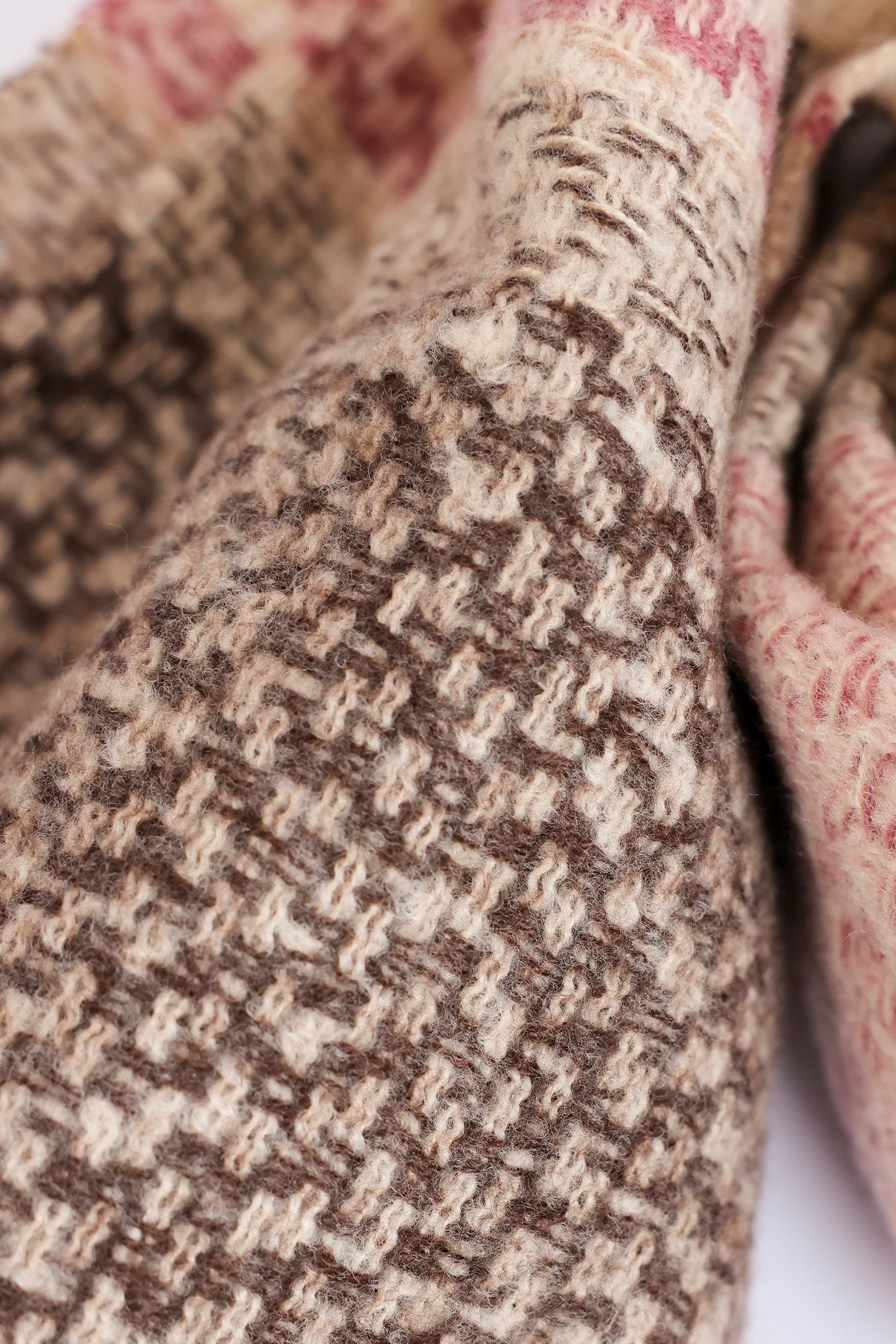 Patterned Knitted Shawl - Cougar Clothing