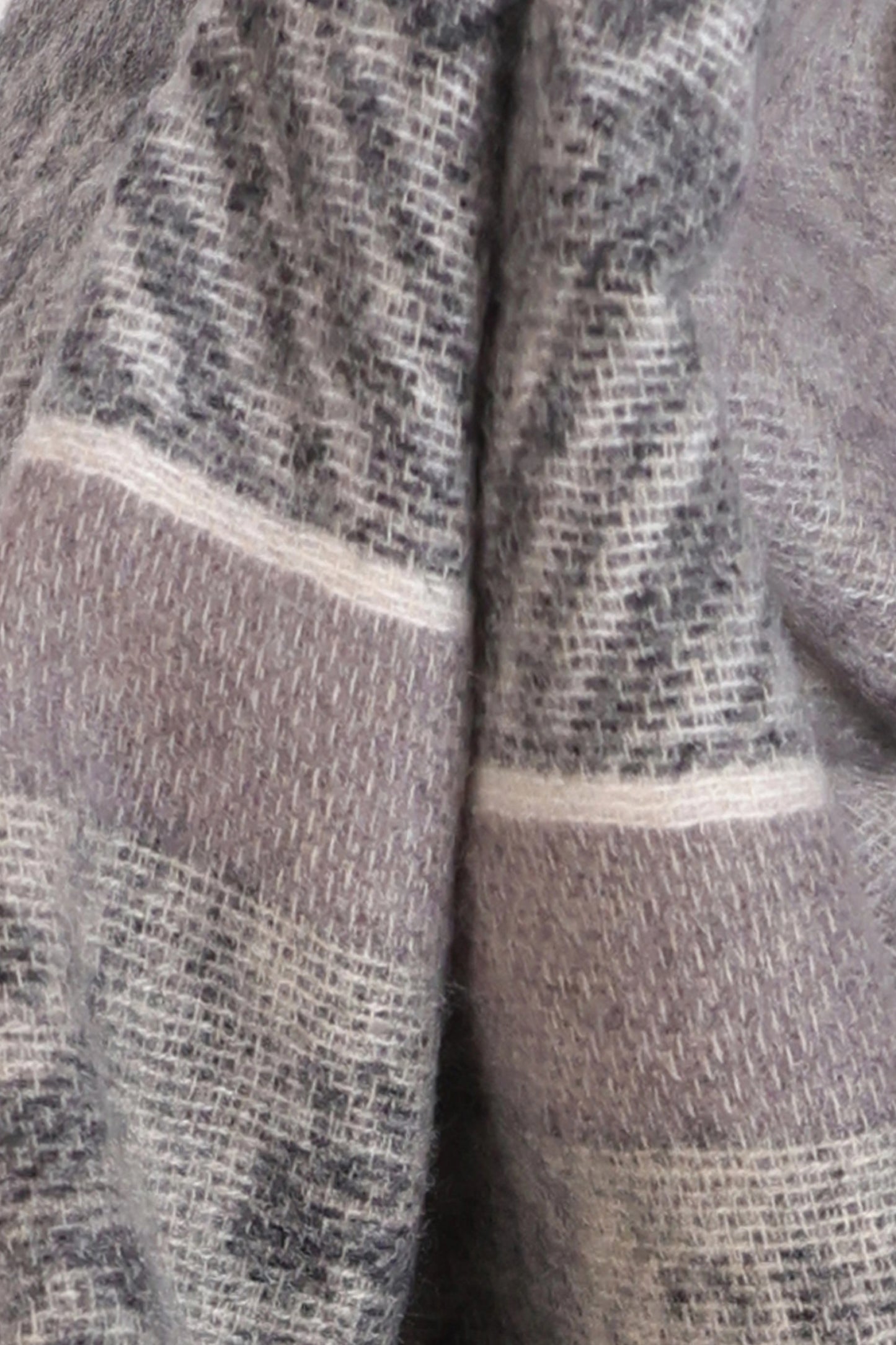 Knitted Shawl - Cougar Clothing