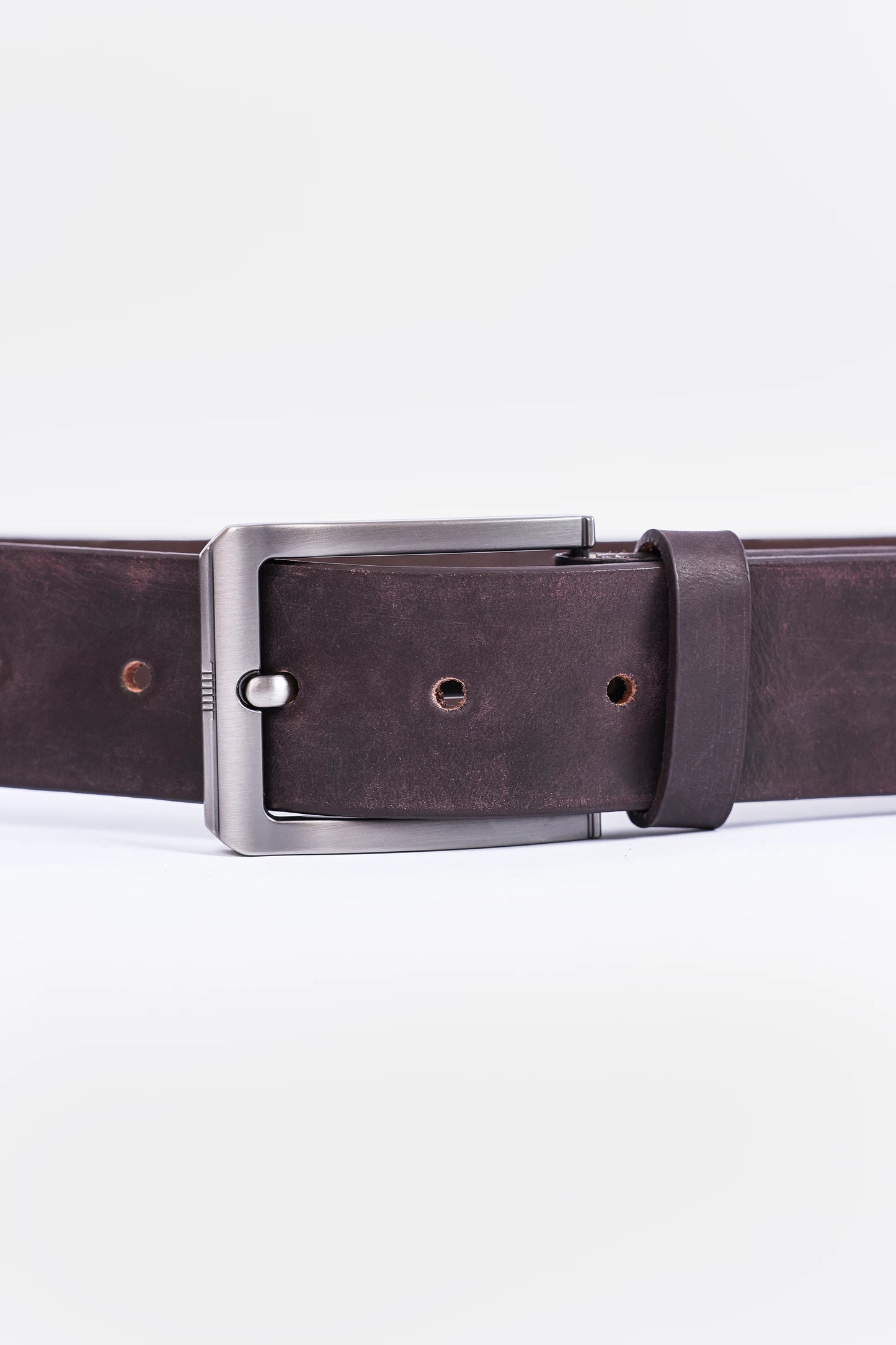 Basic Leather Belt With Silver Tone Buckle - Cougar Clothing