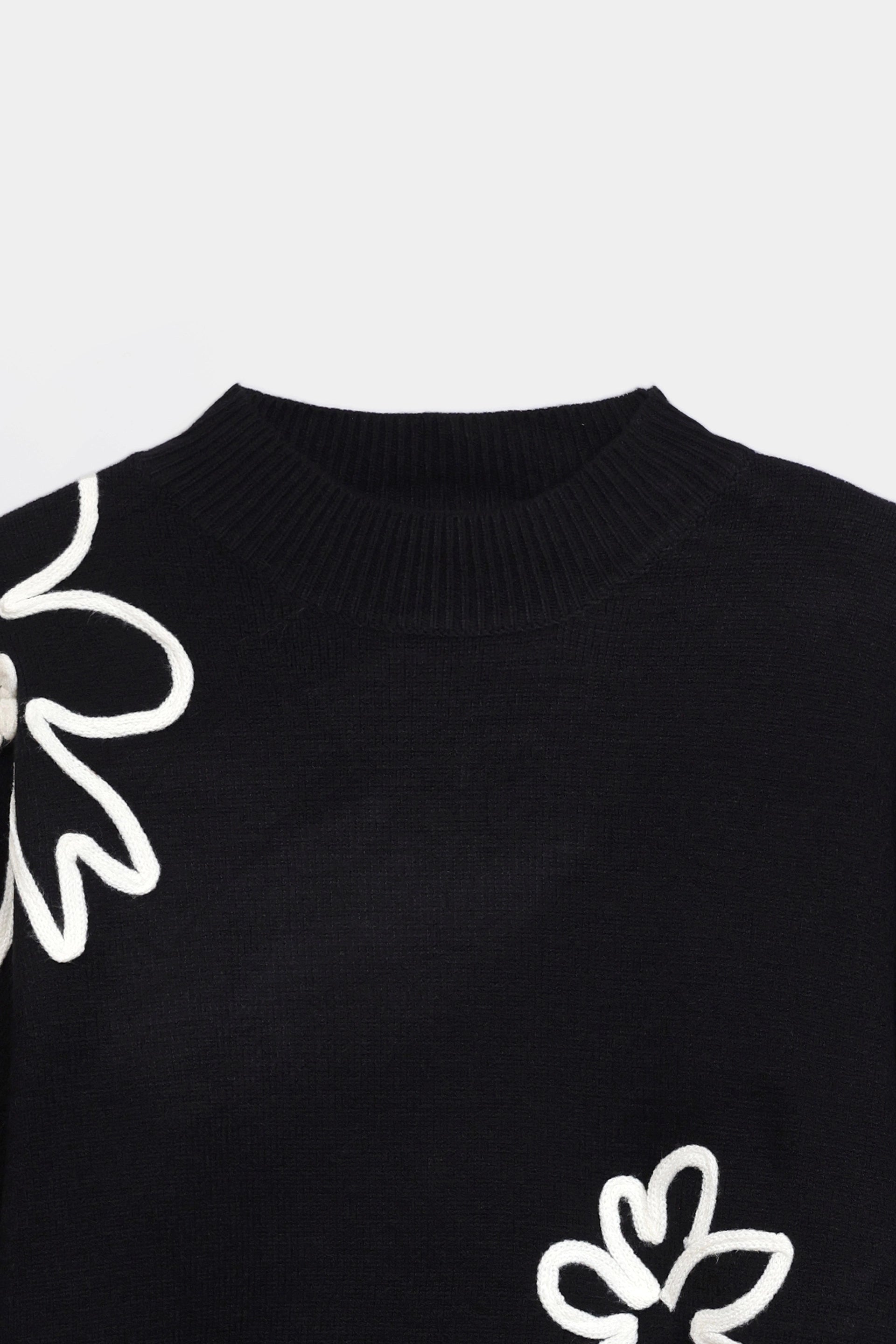 Fine Knit Floral Applique Sweater - Cougar Clothing