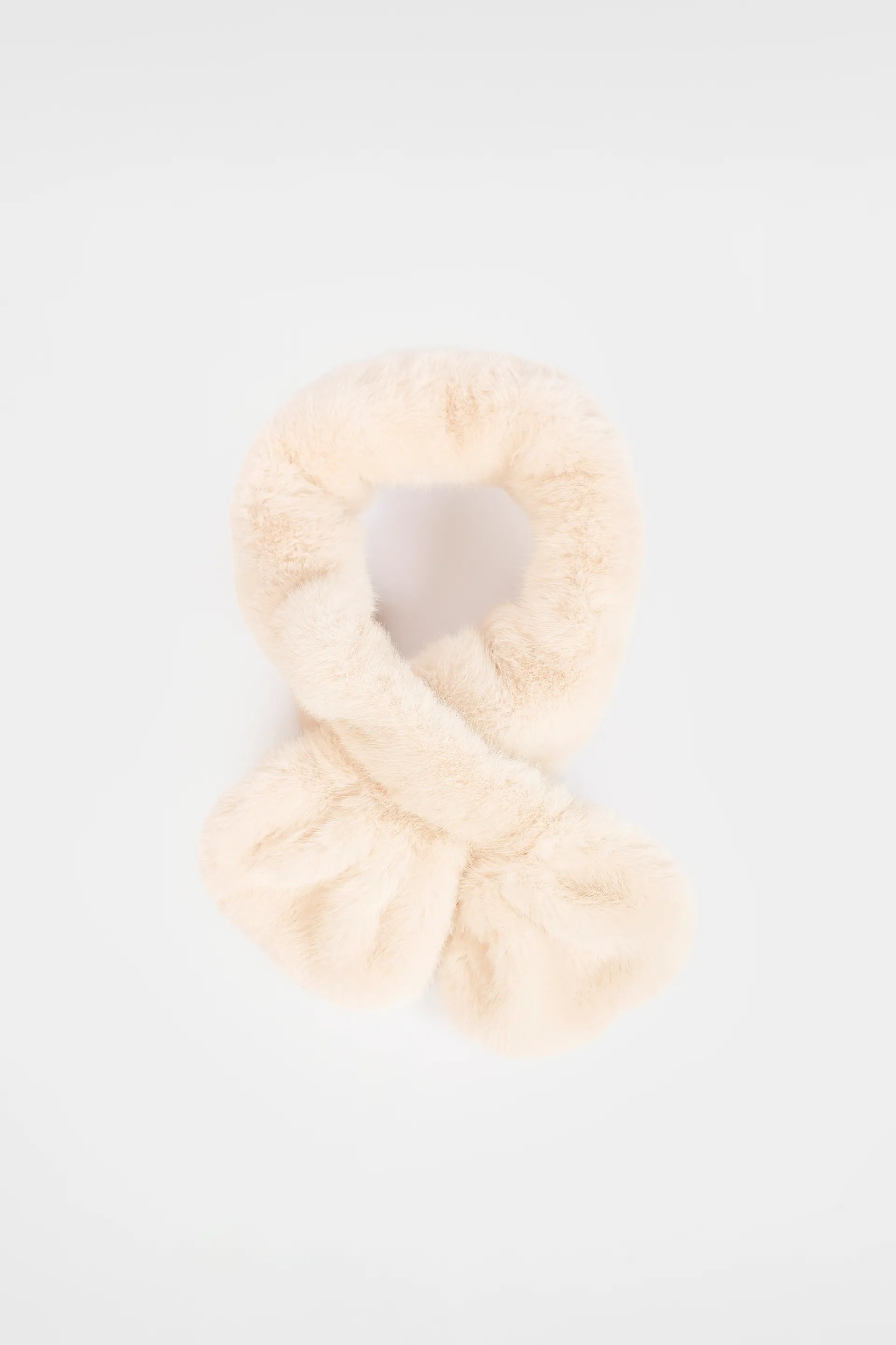 Faux Fur Pull-Through Scarf - Cougar Clothing