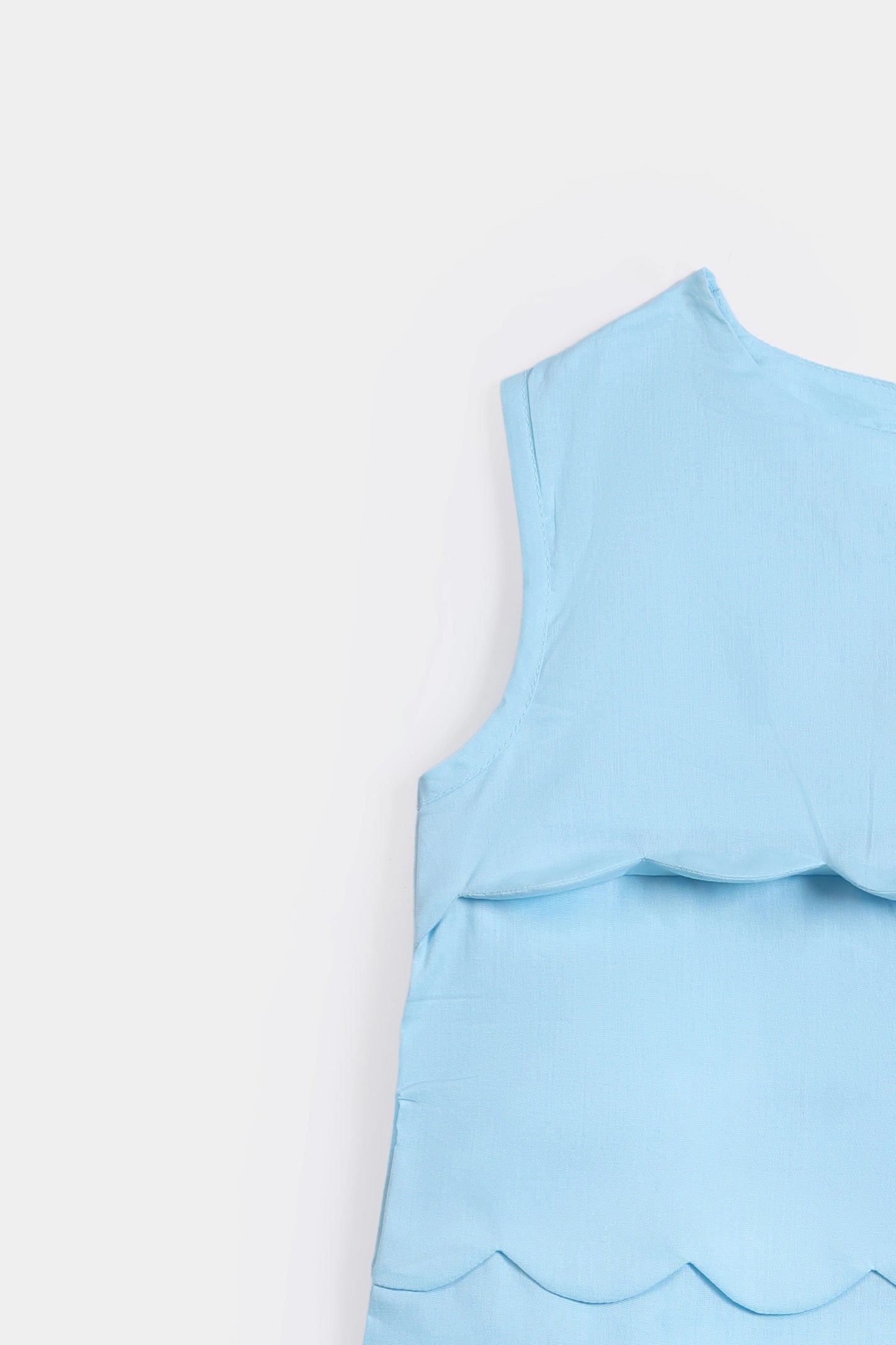 Scallop Lawn Top - Cougar Clothing