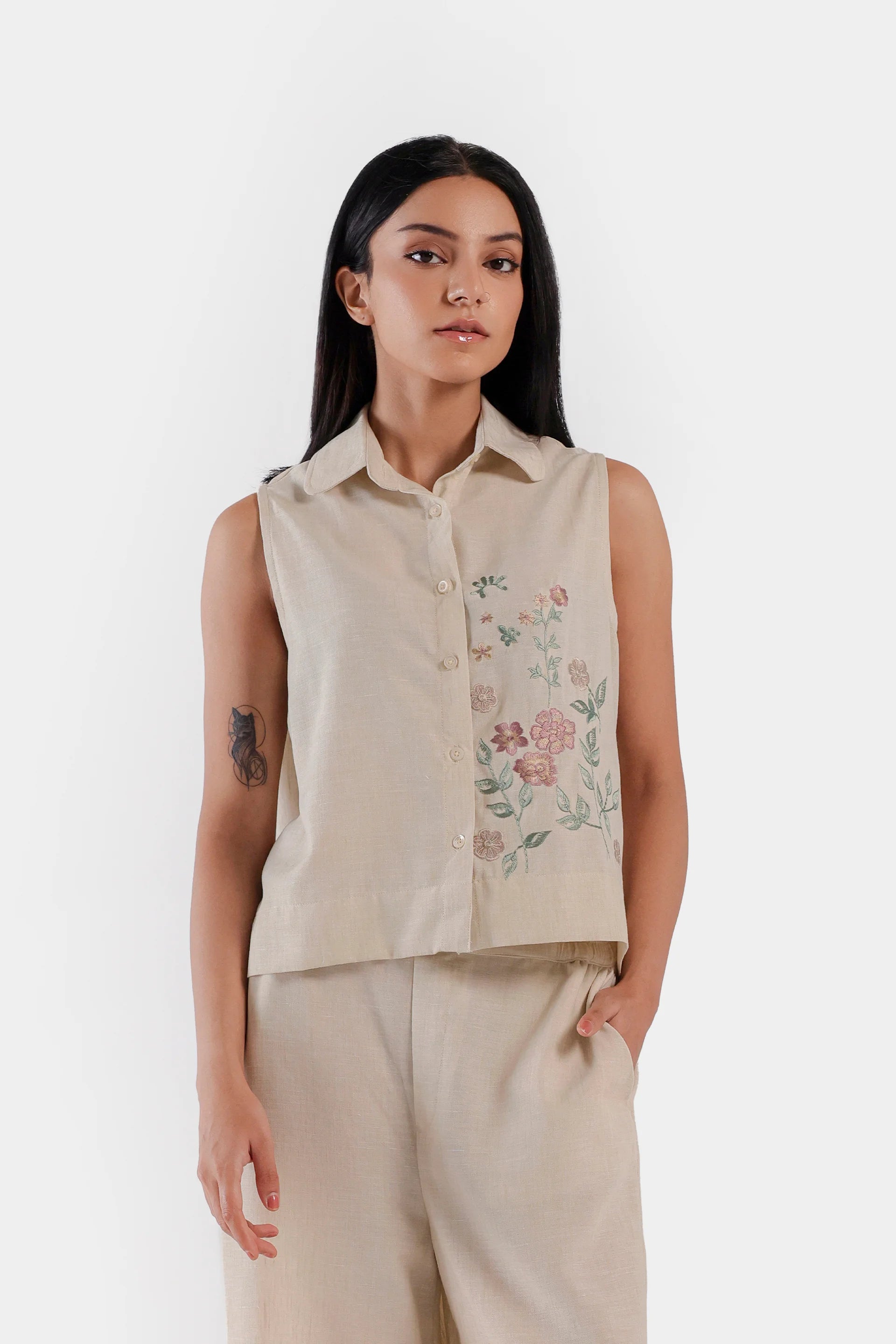 Yarn Dyed Sleeveless Embroidered Shirt - Cougar Clothing