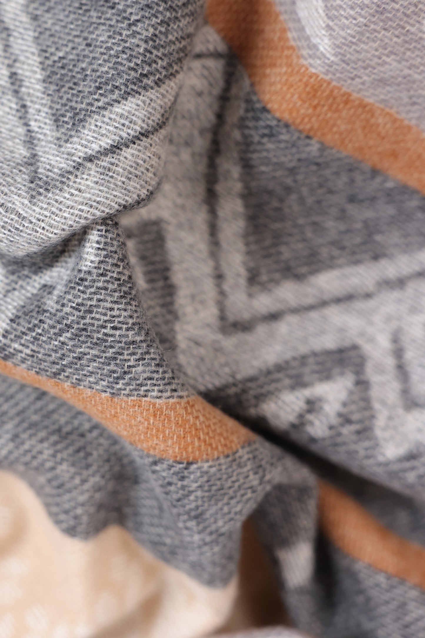 Geometrical Knit Shawl - Cougar Clothing