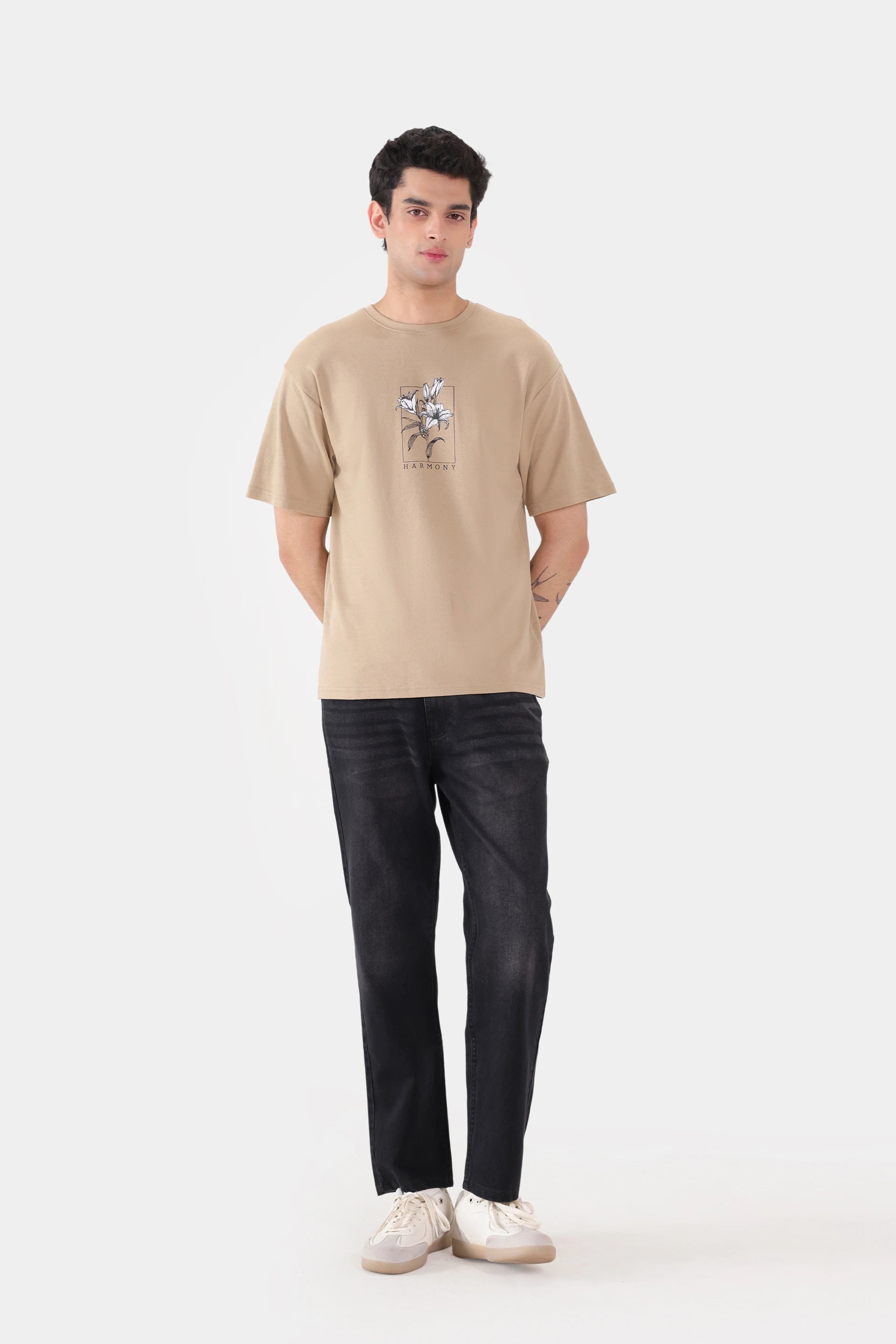 Relaxed Graphic T-Shirt - Cougar Clothing