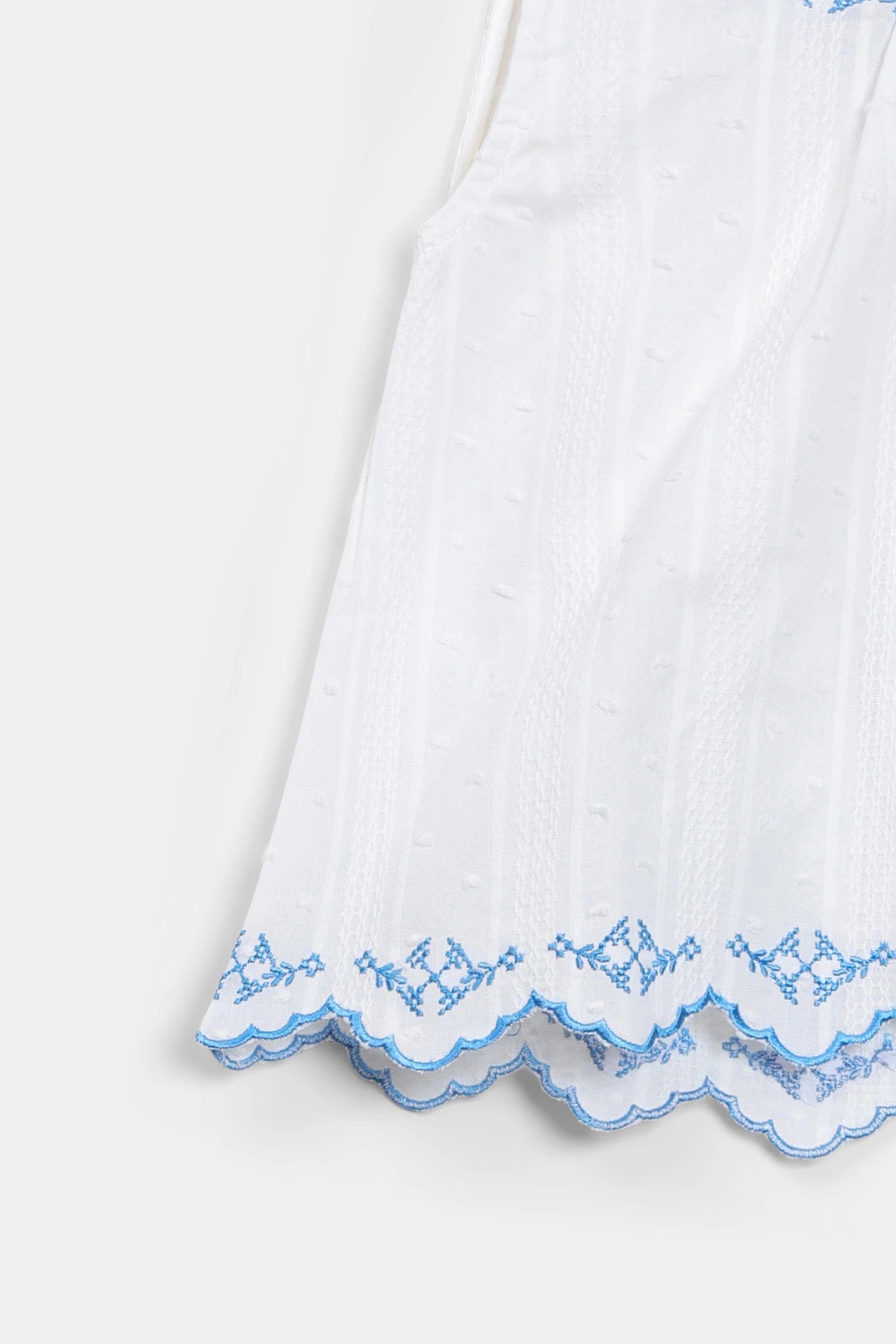 Embroidered Sleeveless Top - Cougar Clothing