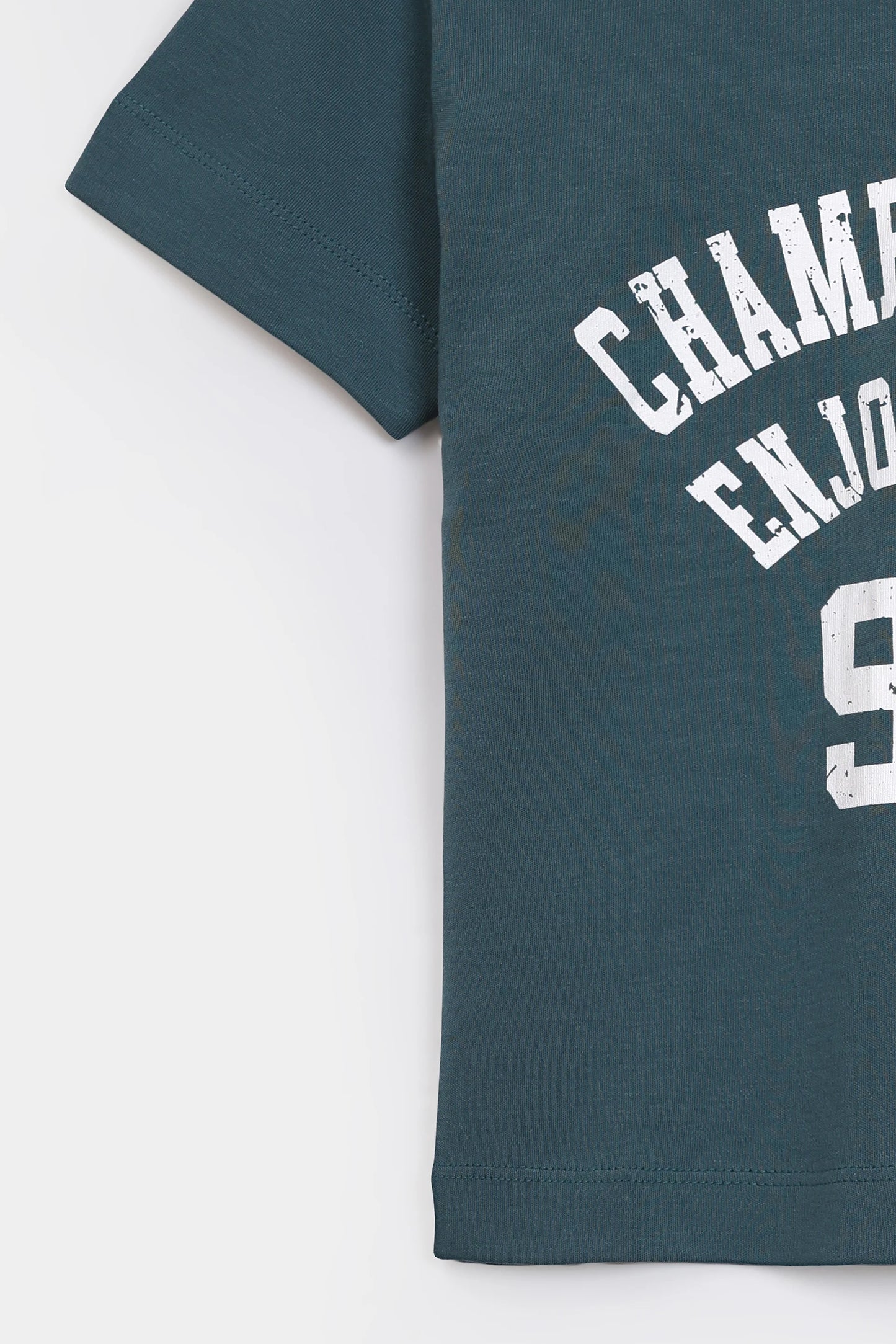 Relaxed Graphic T-Shirt - Cougar Clothing