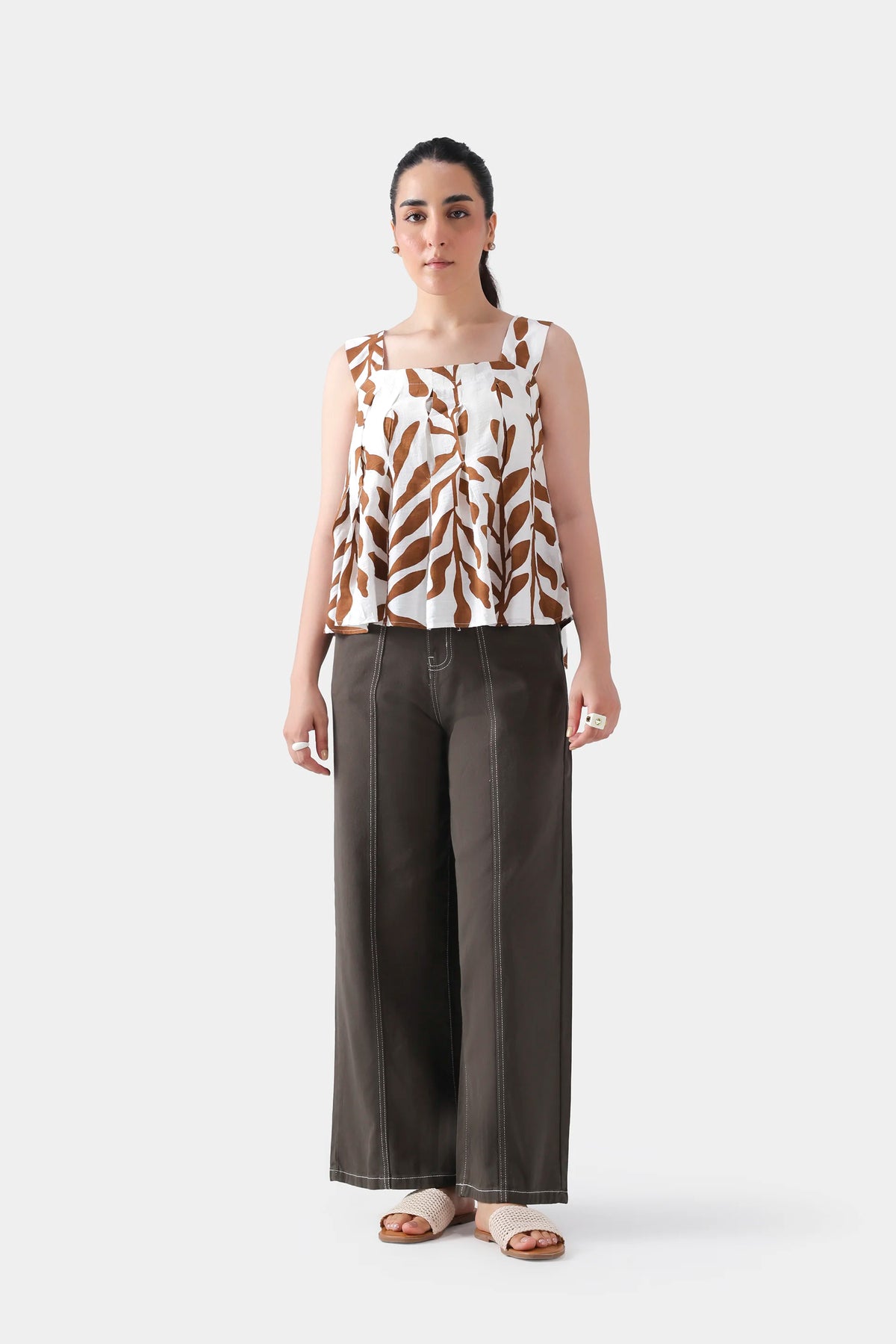 Sleeveless Pleated Top - Cougar Clothing