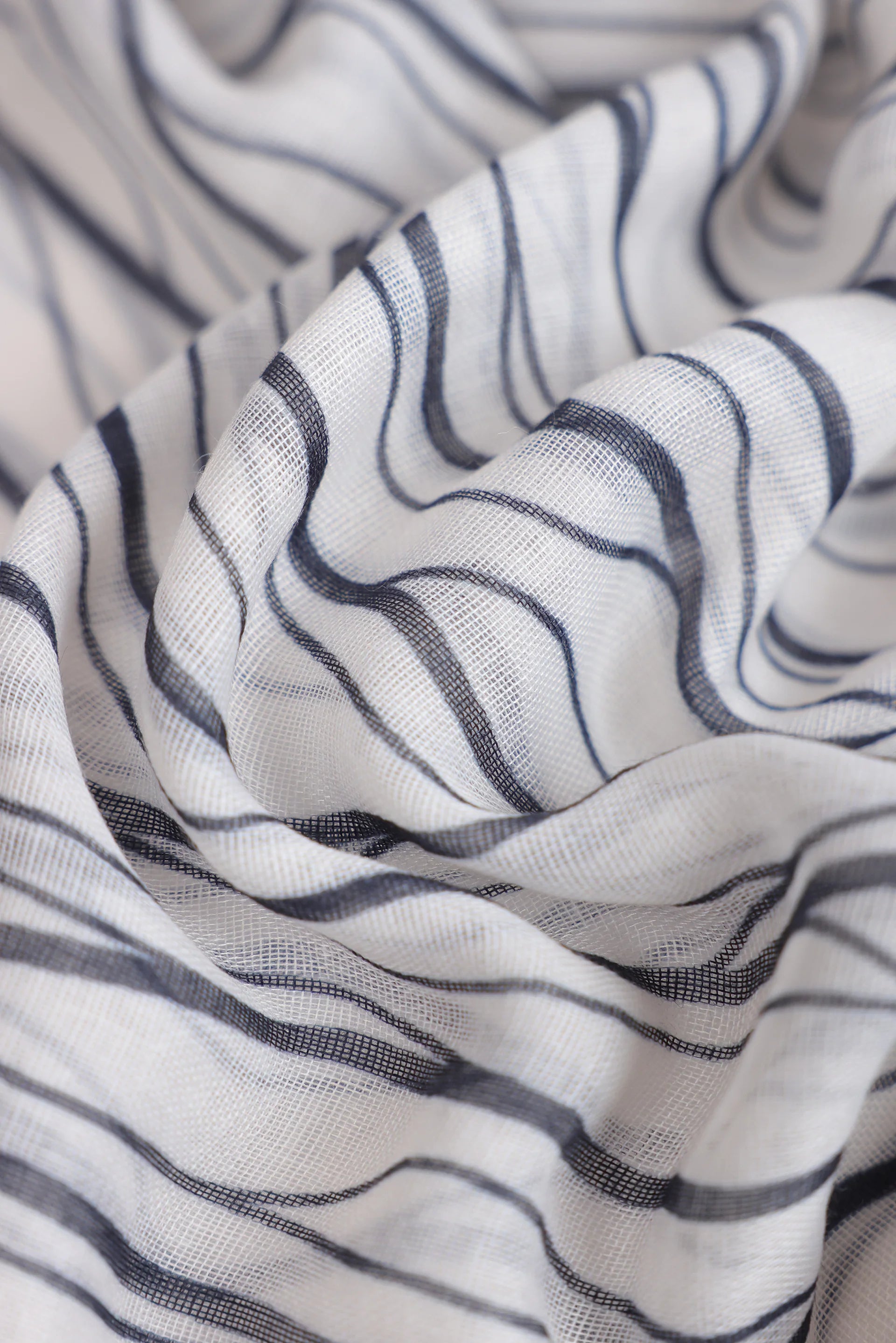 Wavy Pattern Printed Scarf - Cougar Clothing