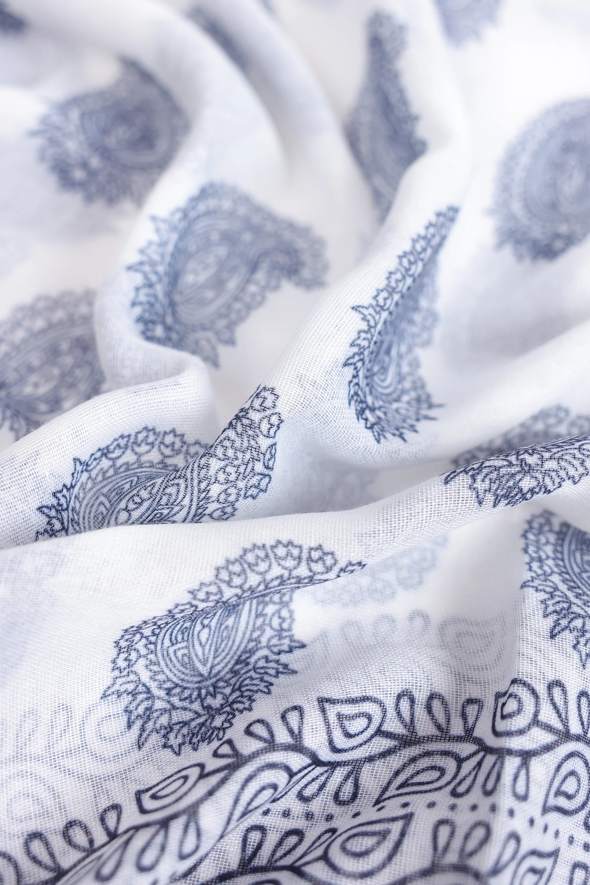 Contrast Paisley Print Scarf - Cougar Clothing