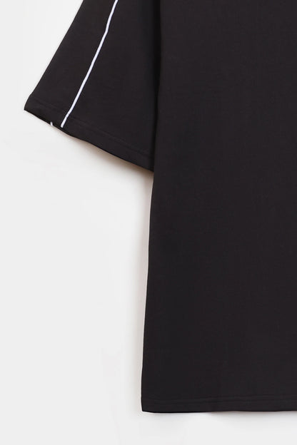 Oversized T-Shirt With Contrast Piping - Cougar Clothing