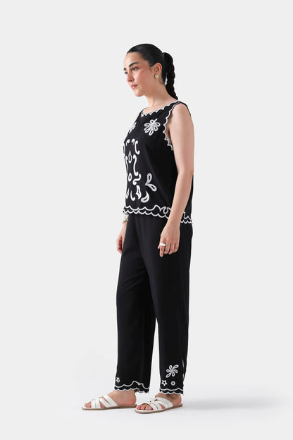 Embroidered Scallop Top - Cougar Clothing