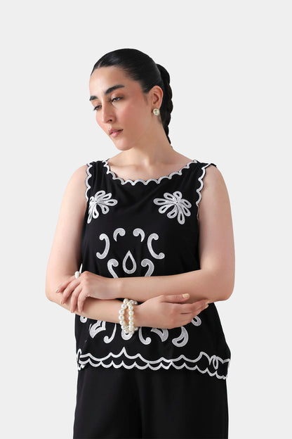 Embroidered Scallop Top - Cougar Clothing