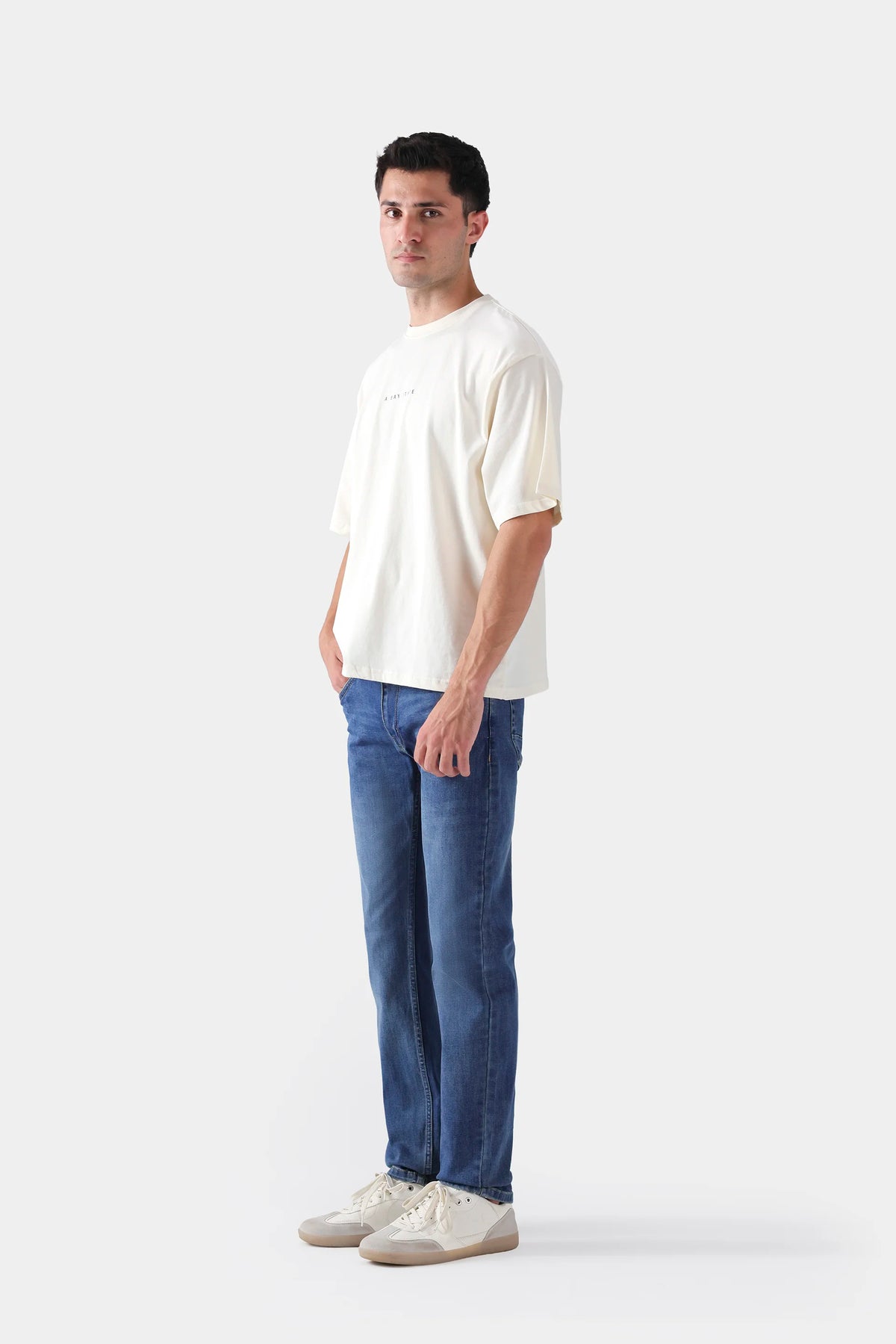 Boxy Graphic T-Shirt - Cougar Clothing