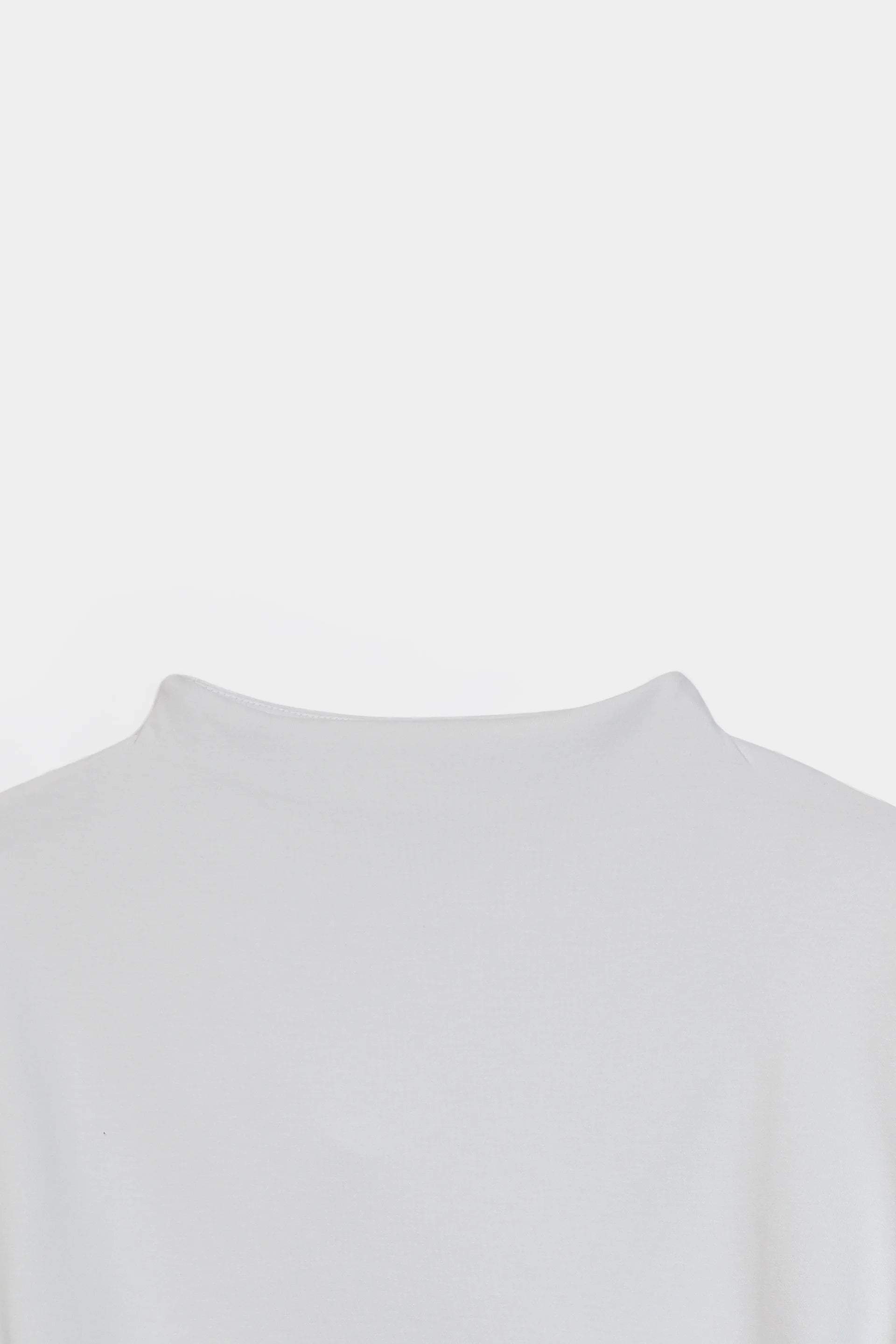 T-Shirt With Tie-Detail - Cougar Clothing