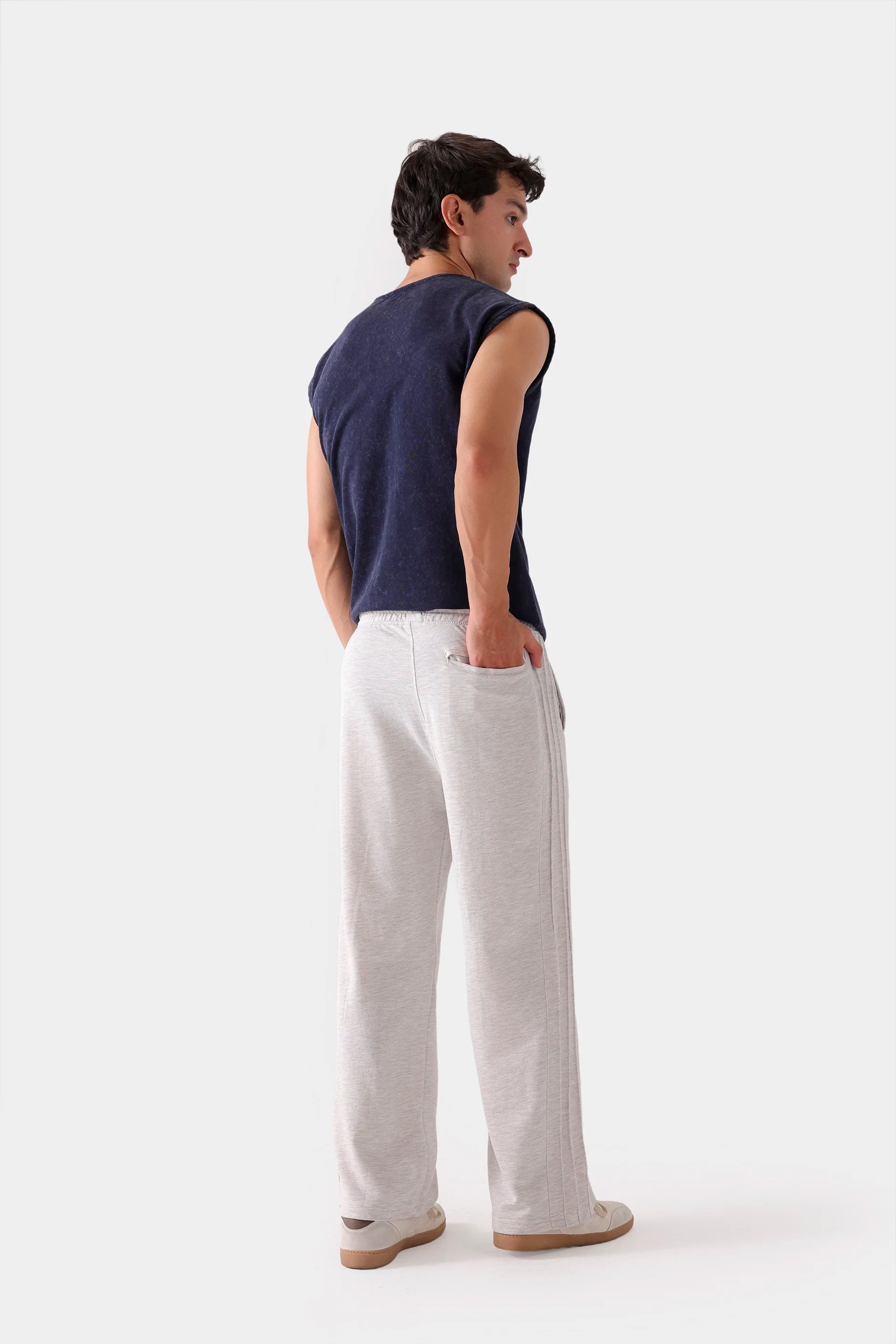 Pleated Relaxed Trousers - Cougar Clothing