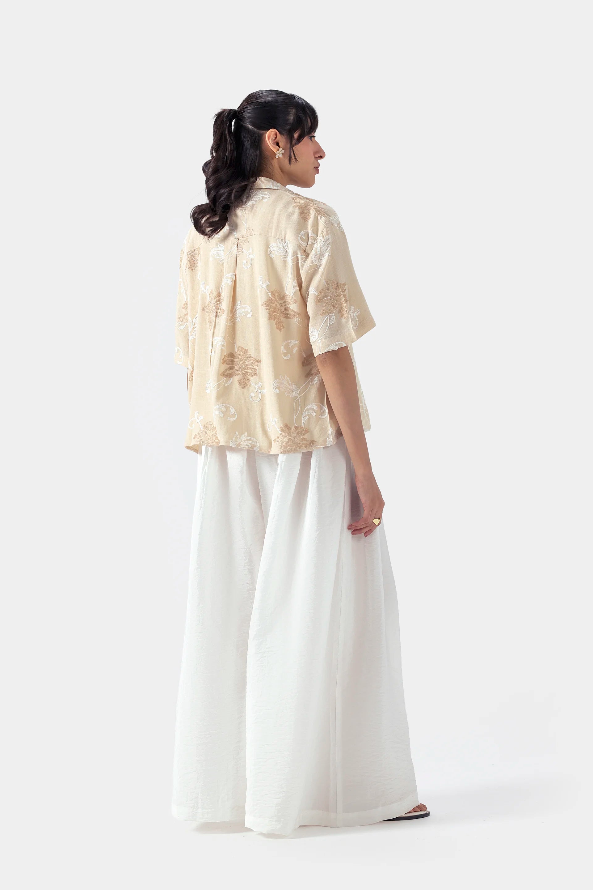 Schiffli Embroidered Resort Shirt - Cougar Clothing