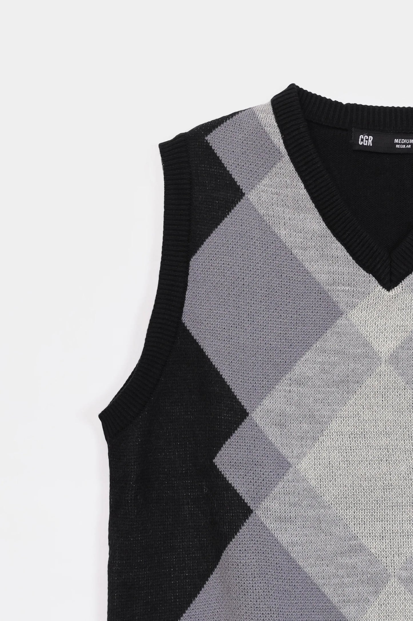 Argyle Pattern Sweater Vest - Cougar Clothing