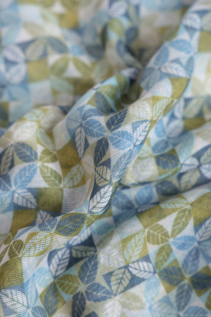 Geometric Leaf Pattern Scarf - Cougar Clothing