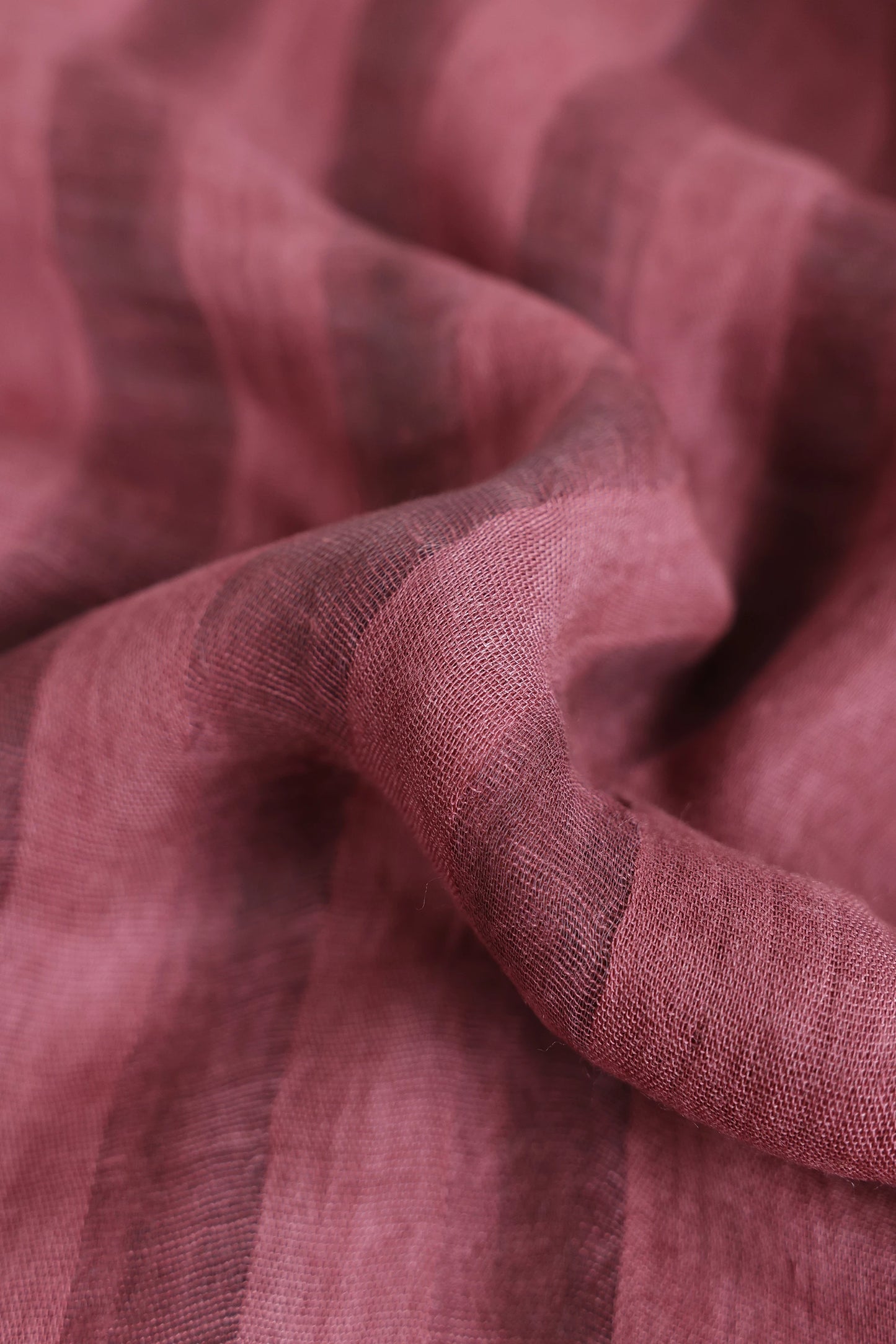 Textured Scarf With Frayed Edges - Cougar Clothing