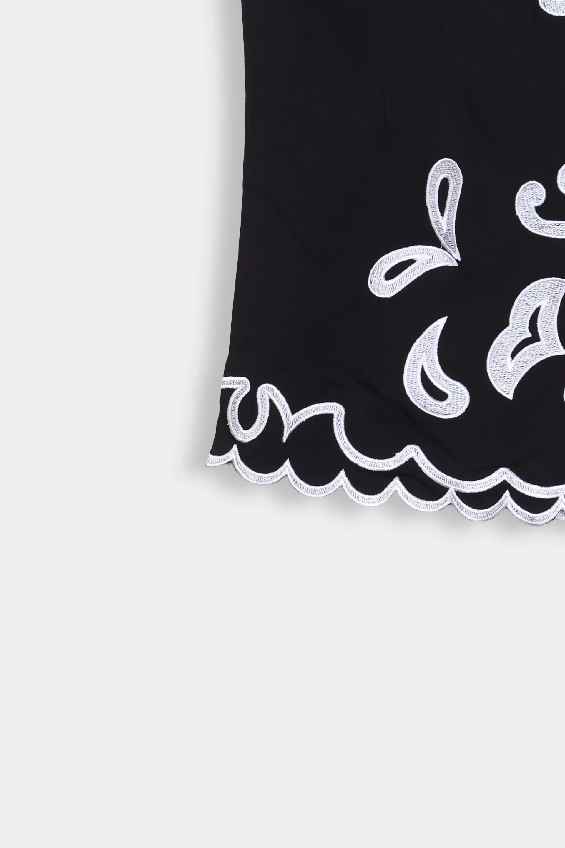 Embroidered Scallop Top - Cougar Clothing