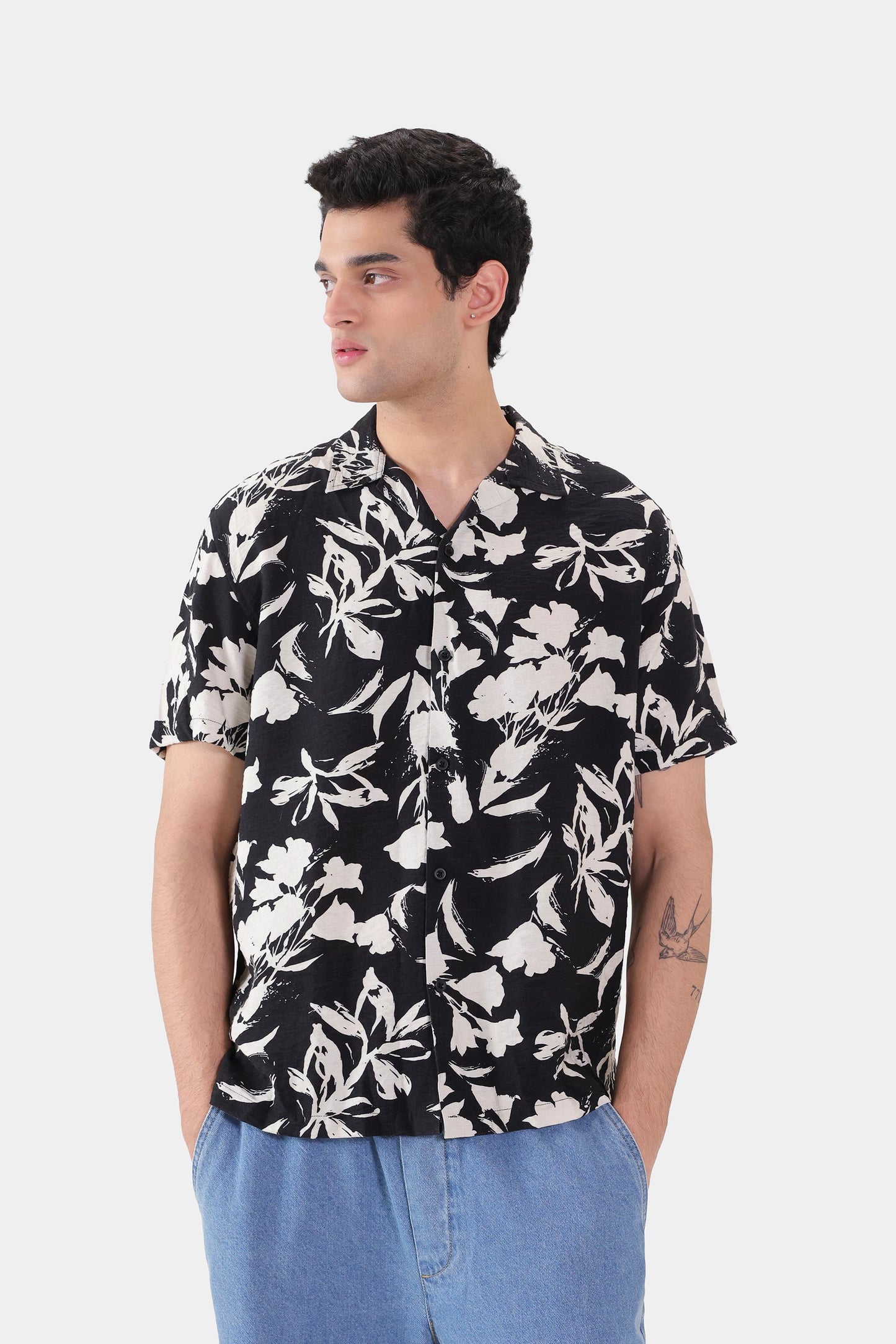 Resort Relaxed Shirt - Cougar Clothing