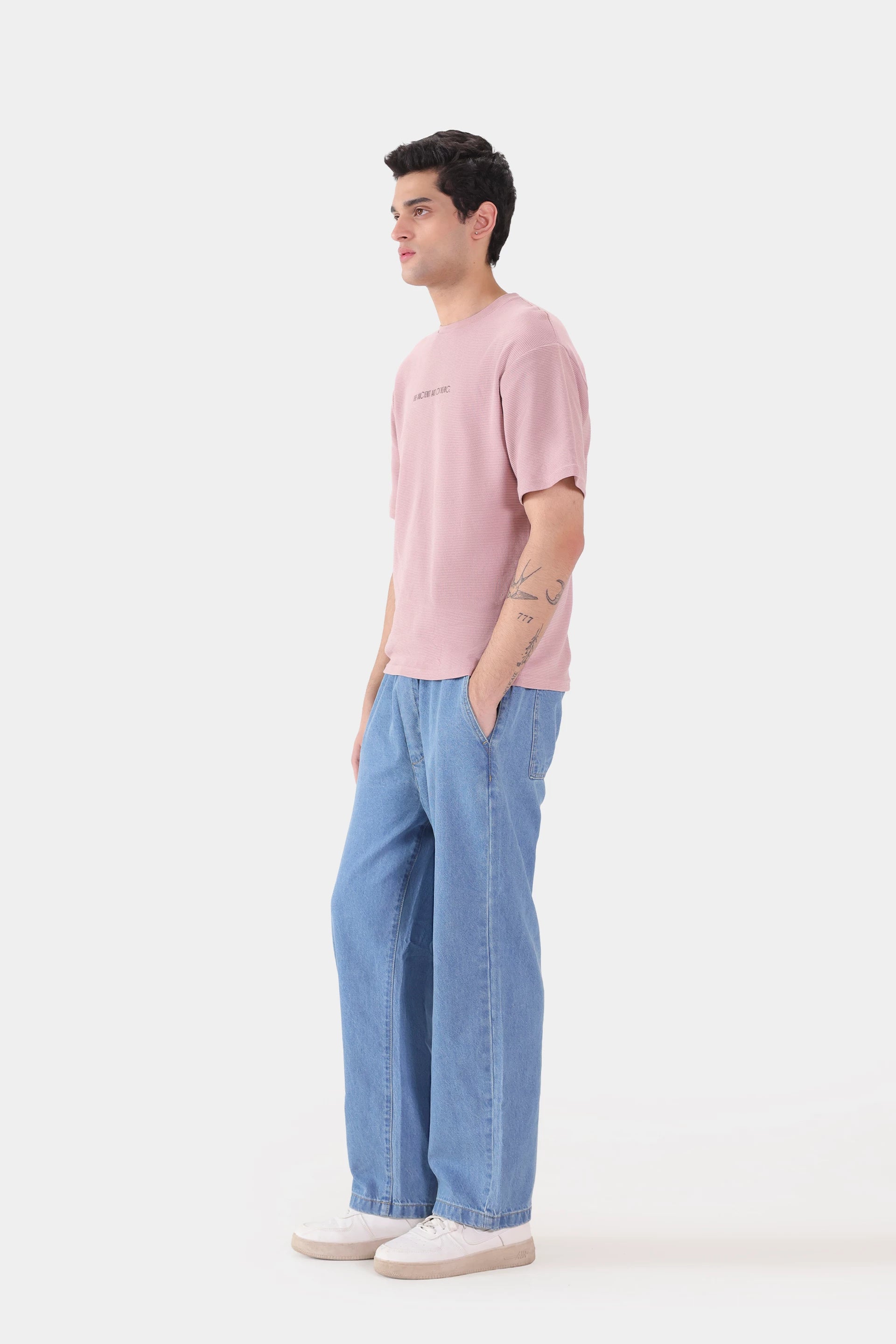 Relaxed Mini-Ottoman Graphic T-Shirt - Cougar Clothing