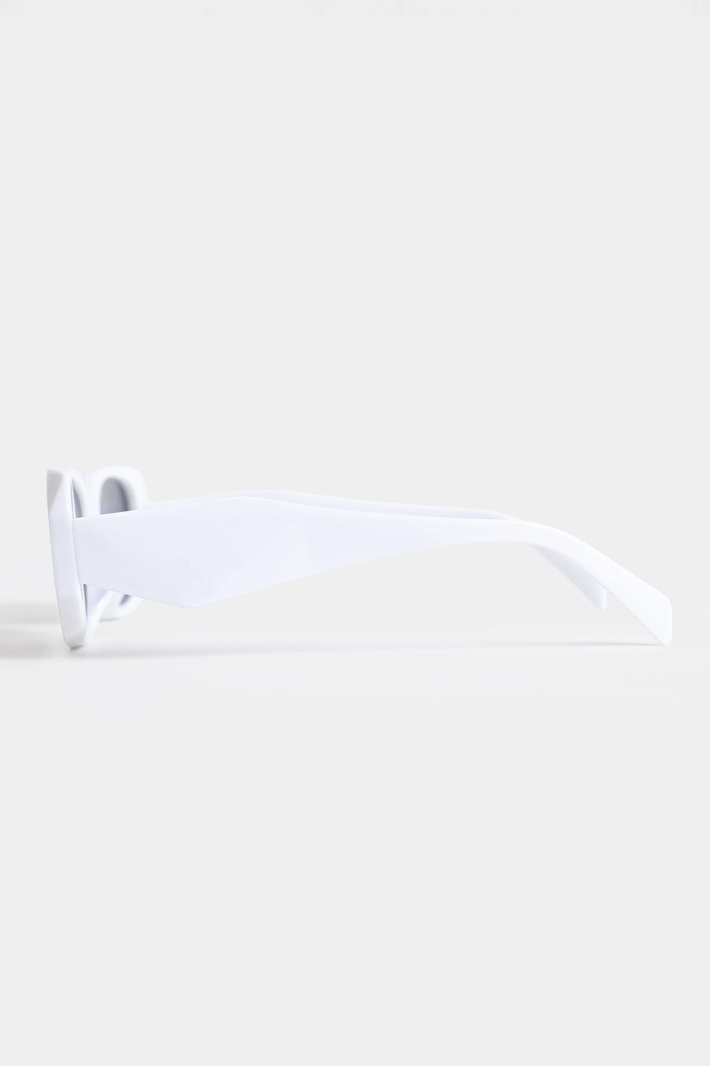 Thick Frame Sunglasses - Cougar Clothing