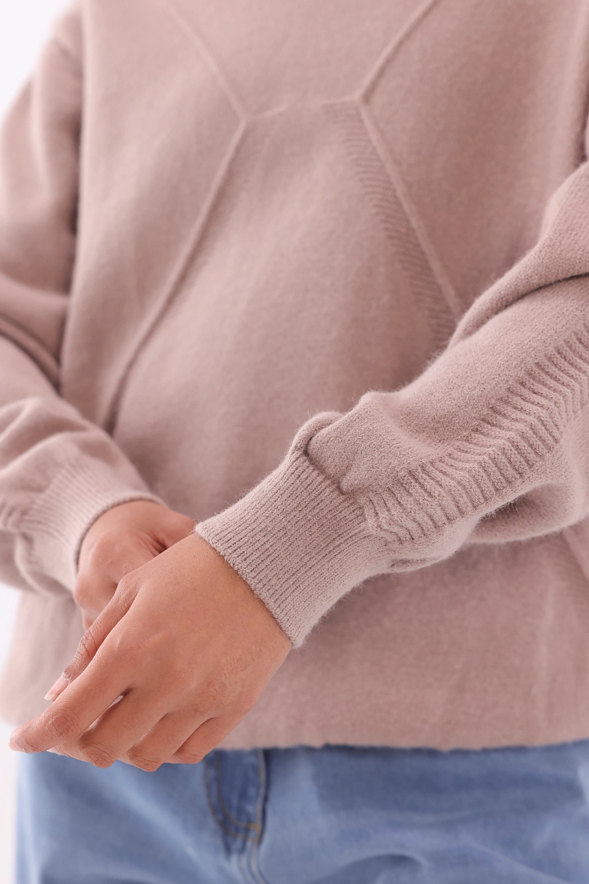 Sweater With Knit Lines - Cougar Clothing