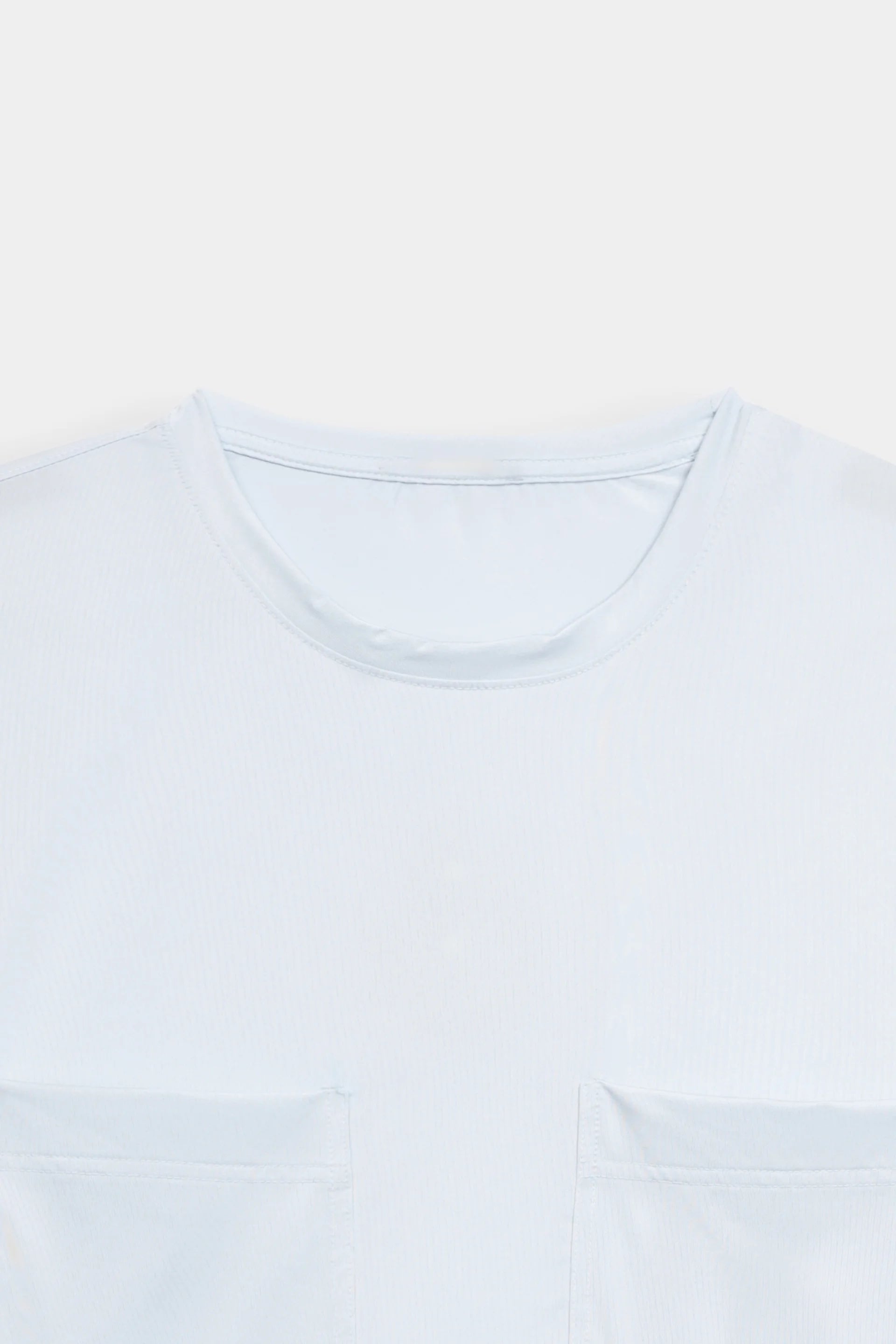 T-Shirt With Front Patch Pockets - Cougar Clothing