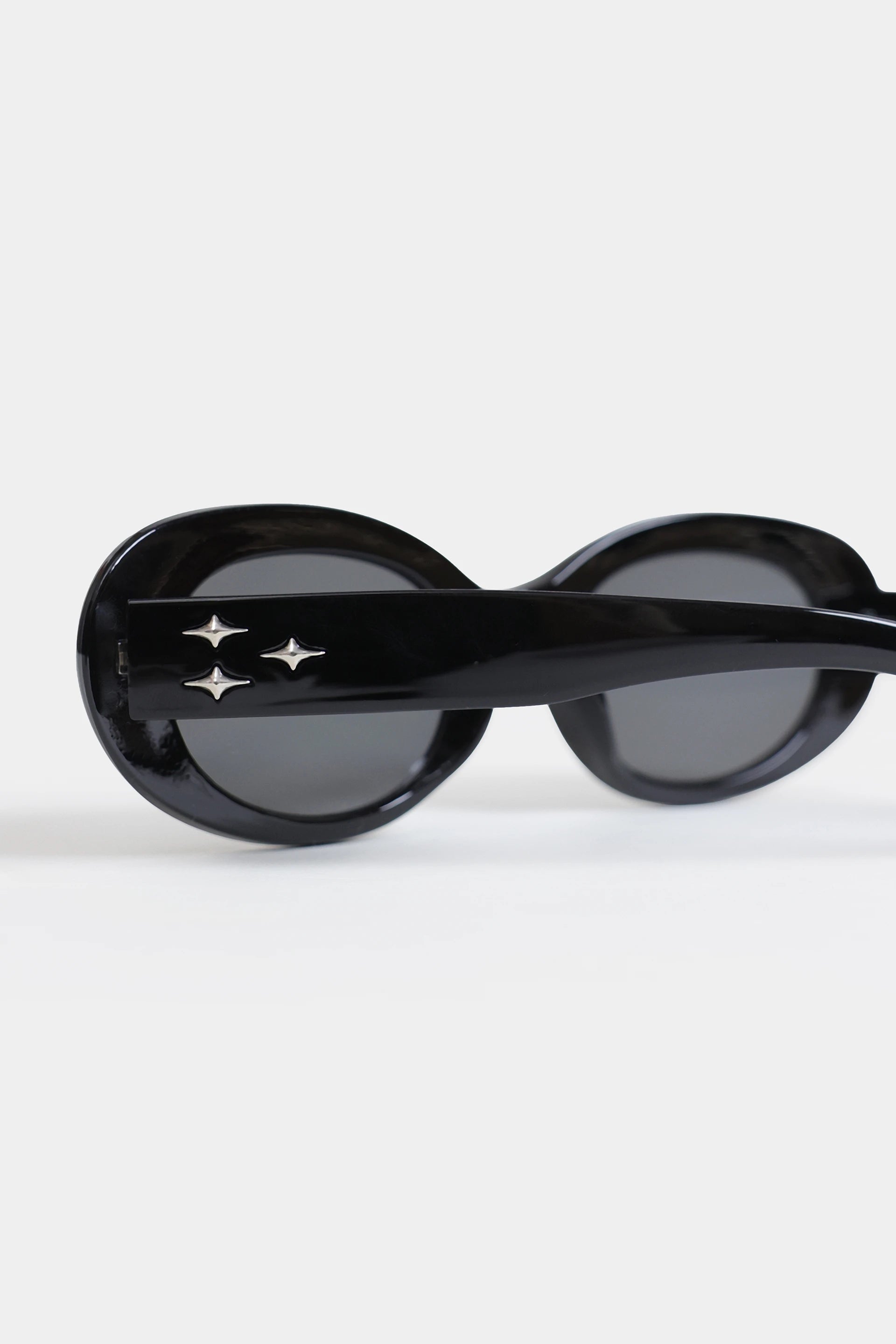 Thick Frame Sunglasses - Cougar Clothing
