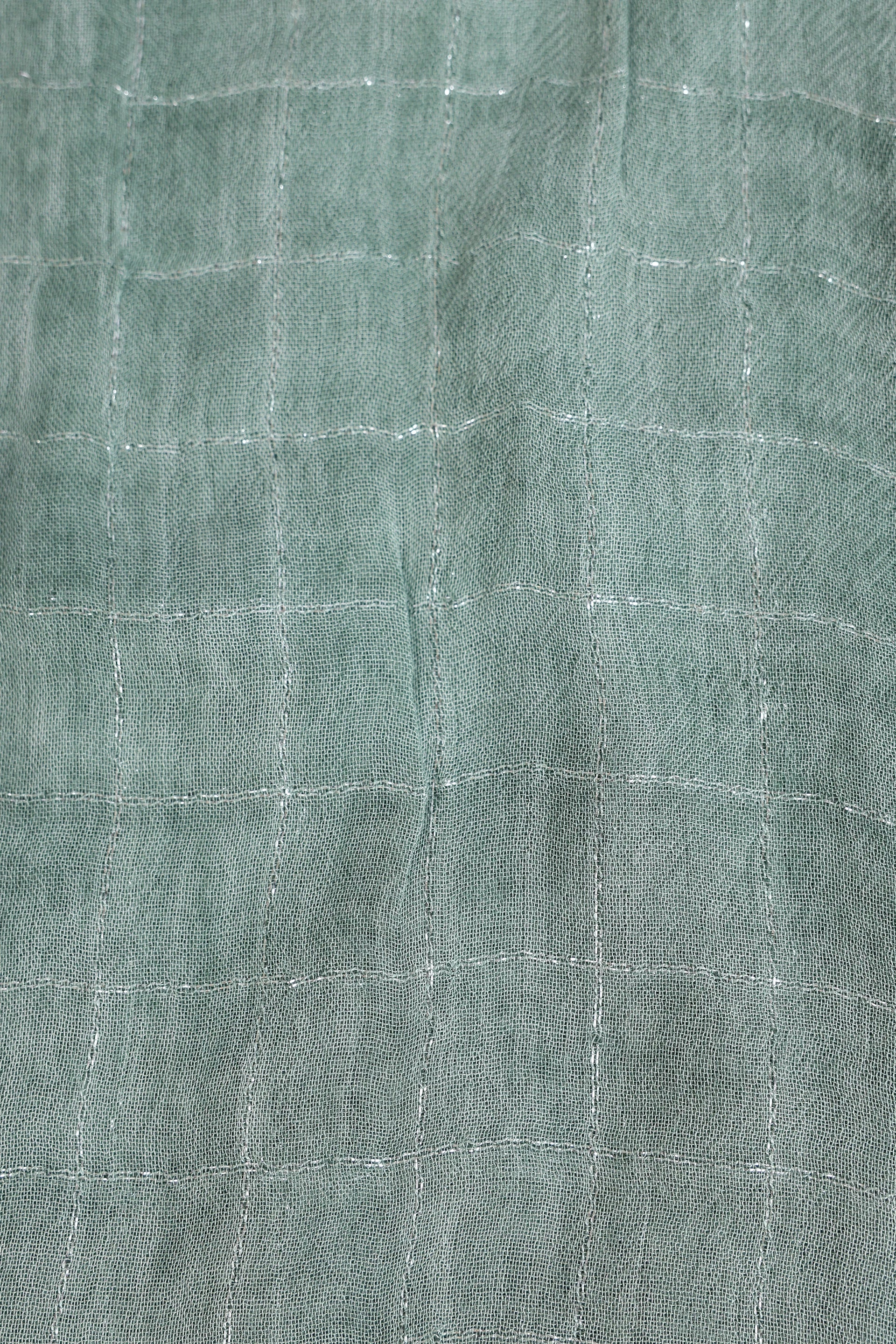 Breathable Shimmering Scarf - Cougar Clothing