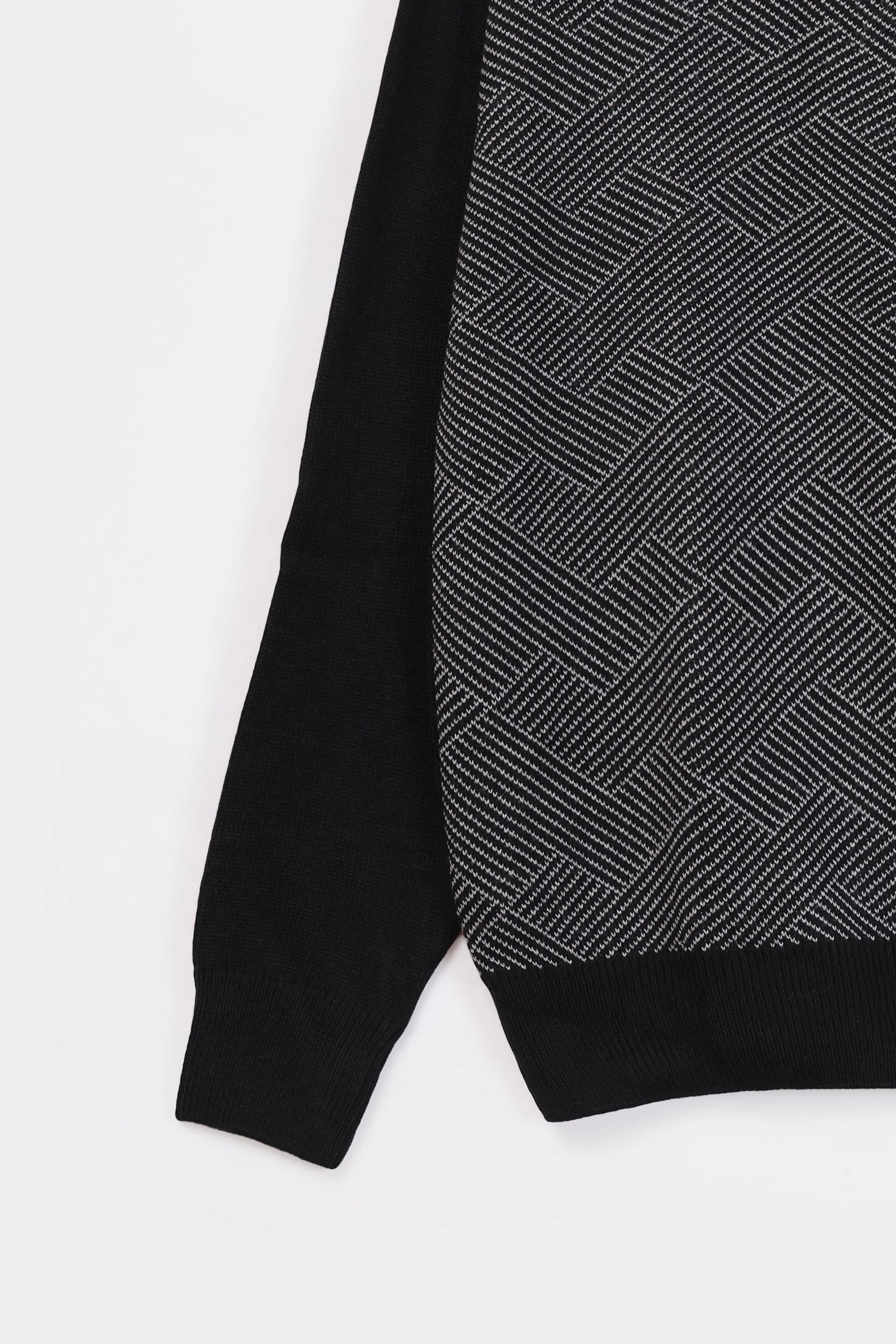 Contrast Sleeved Textured Sweater - Cougar Clothing