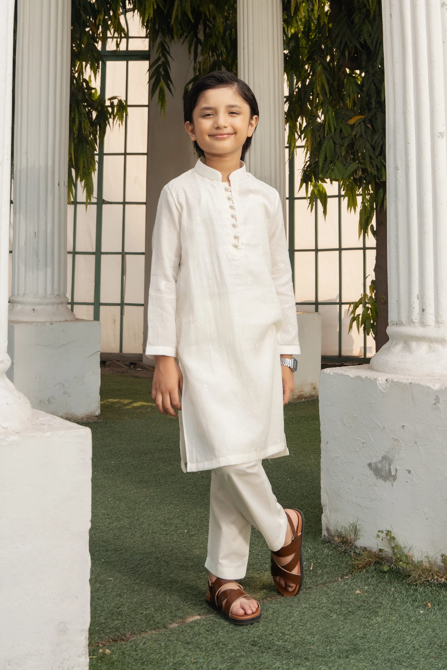 Embroidered Kurta & Trousers - Cougar Clothing