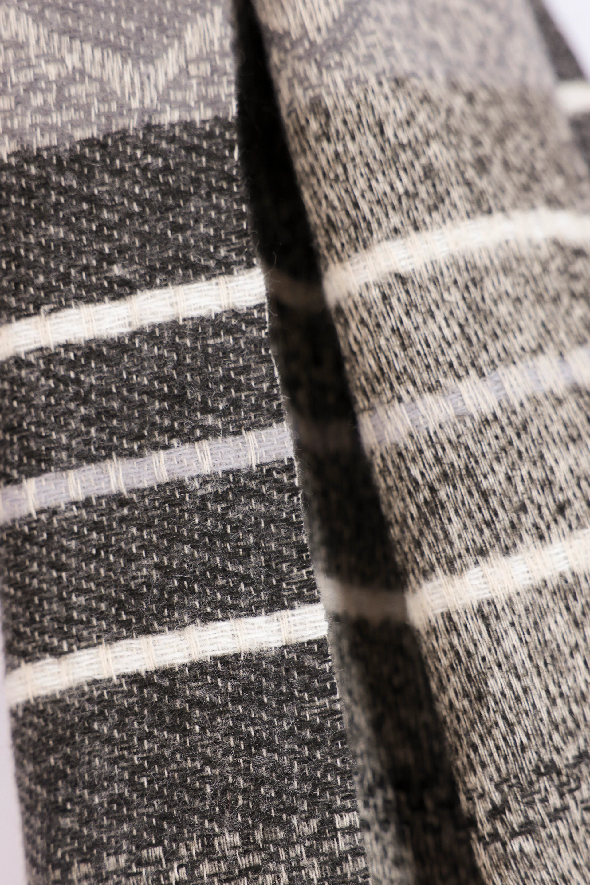 Knitted Shawl - Cougar Clothing