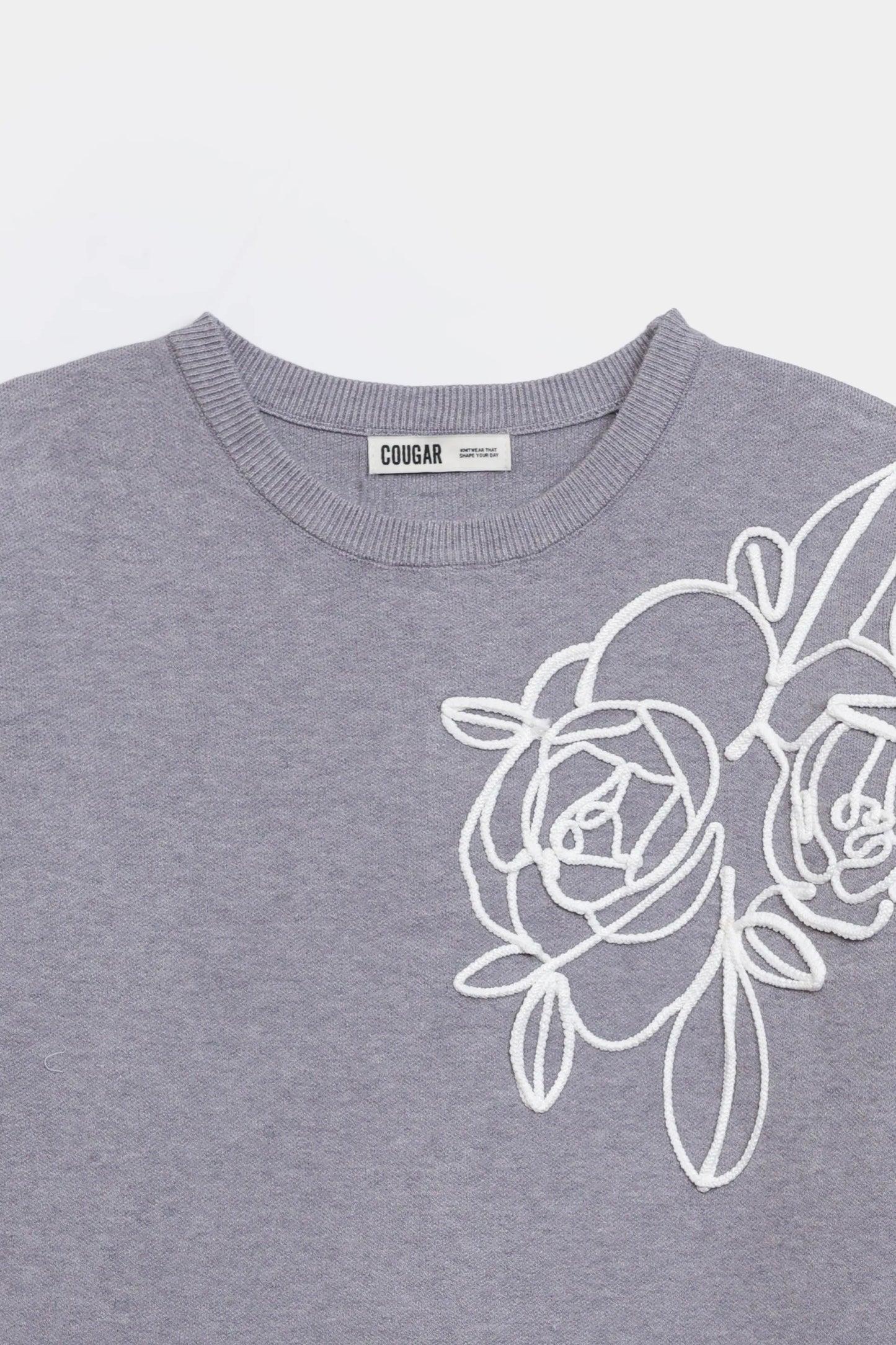 Embroidered Short-Sleeved Sweater - Cougar Clothing