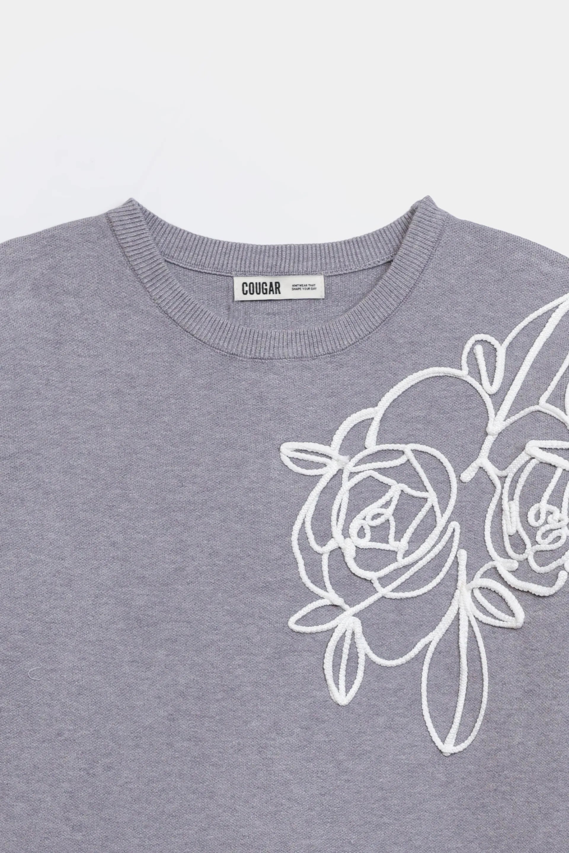 Embroidered Short-Sleeved Sweater - Cougar Clothing