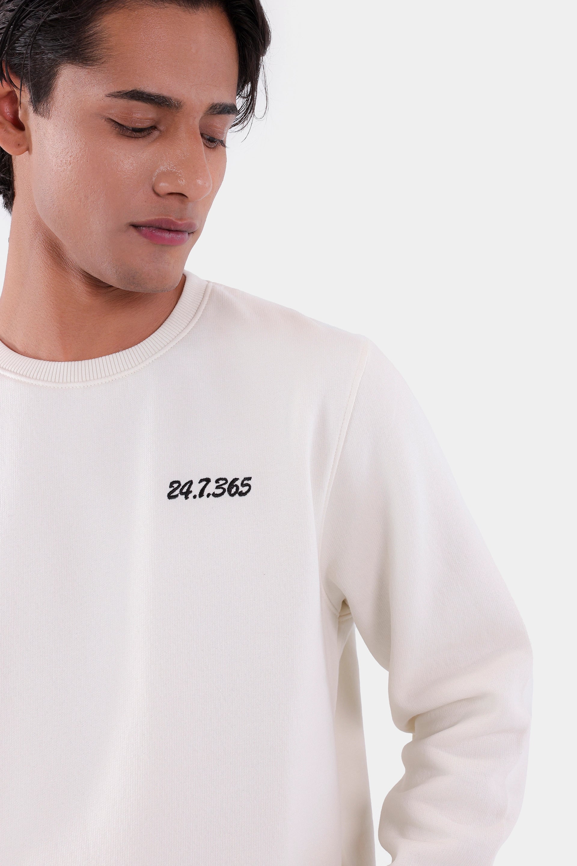 Relaxed Embroidered Sweatshirt - Cougar Clothing