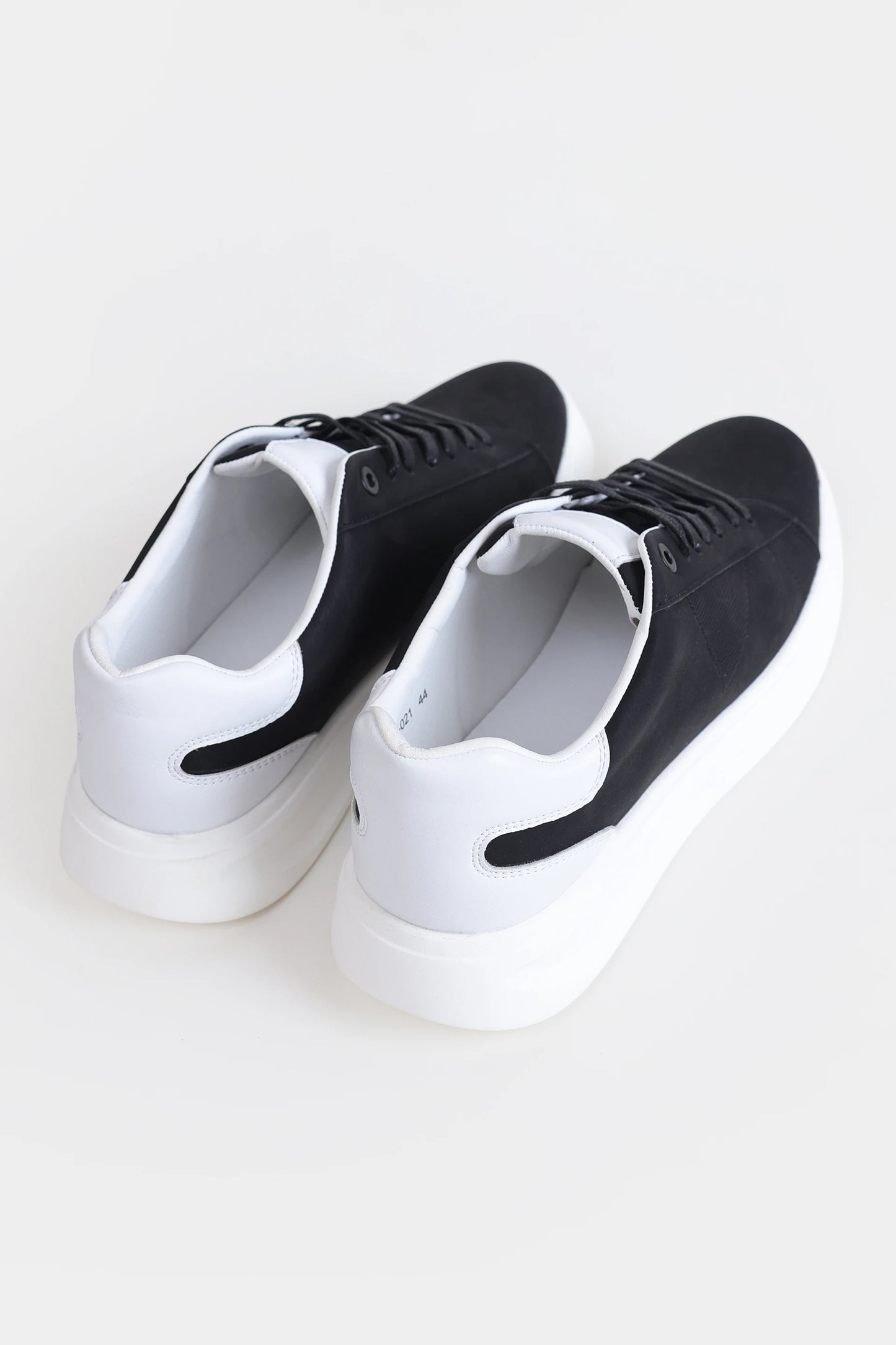 Sneakers - Cougar Clothing
