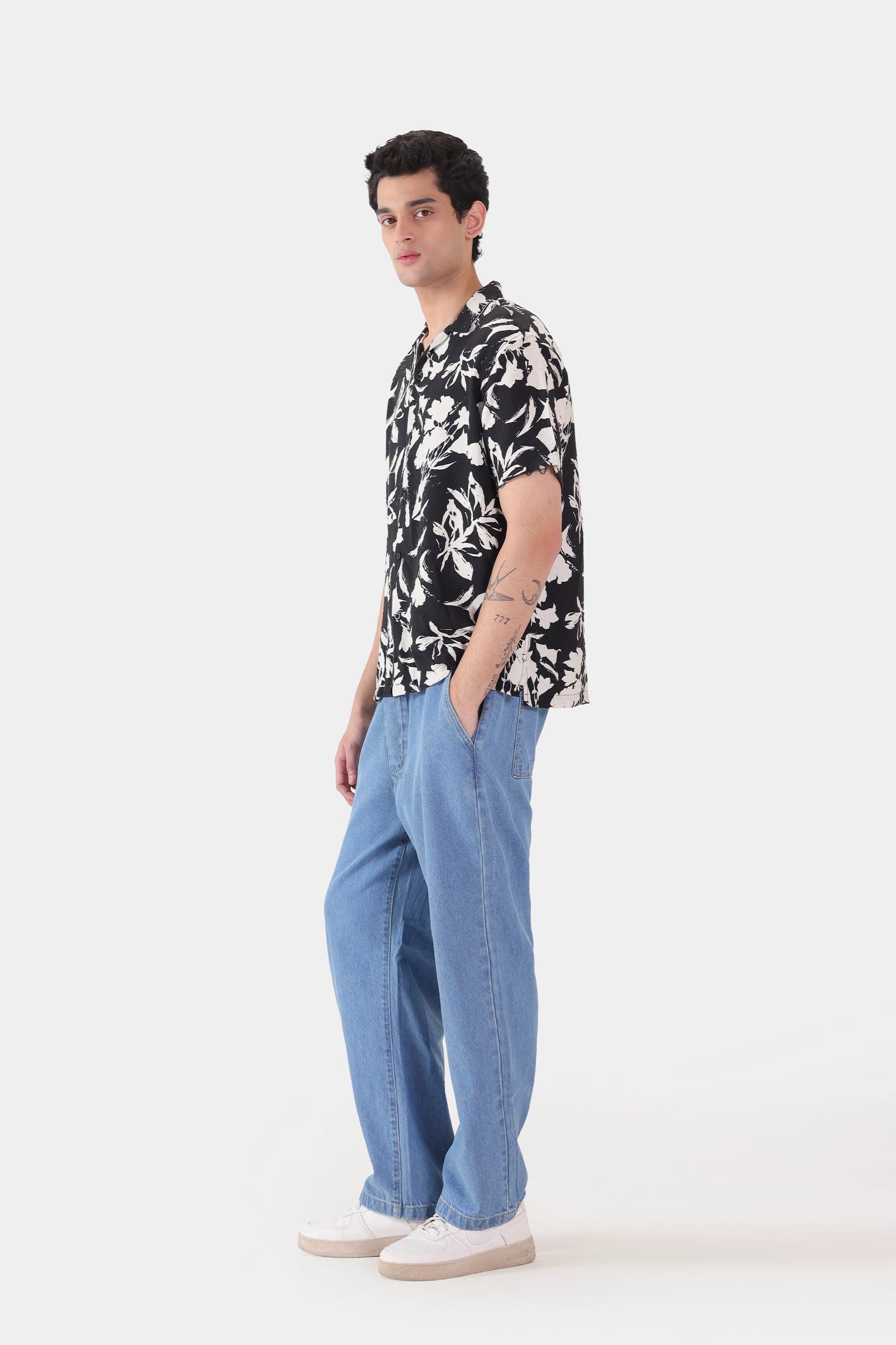 Resort Relaxed Shirt - Cougar Clothing