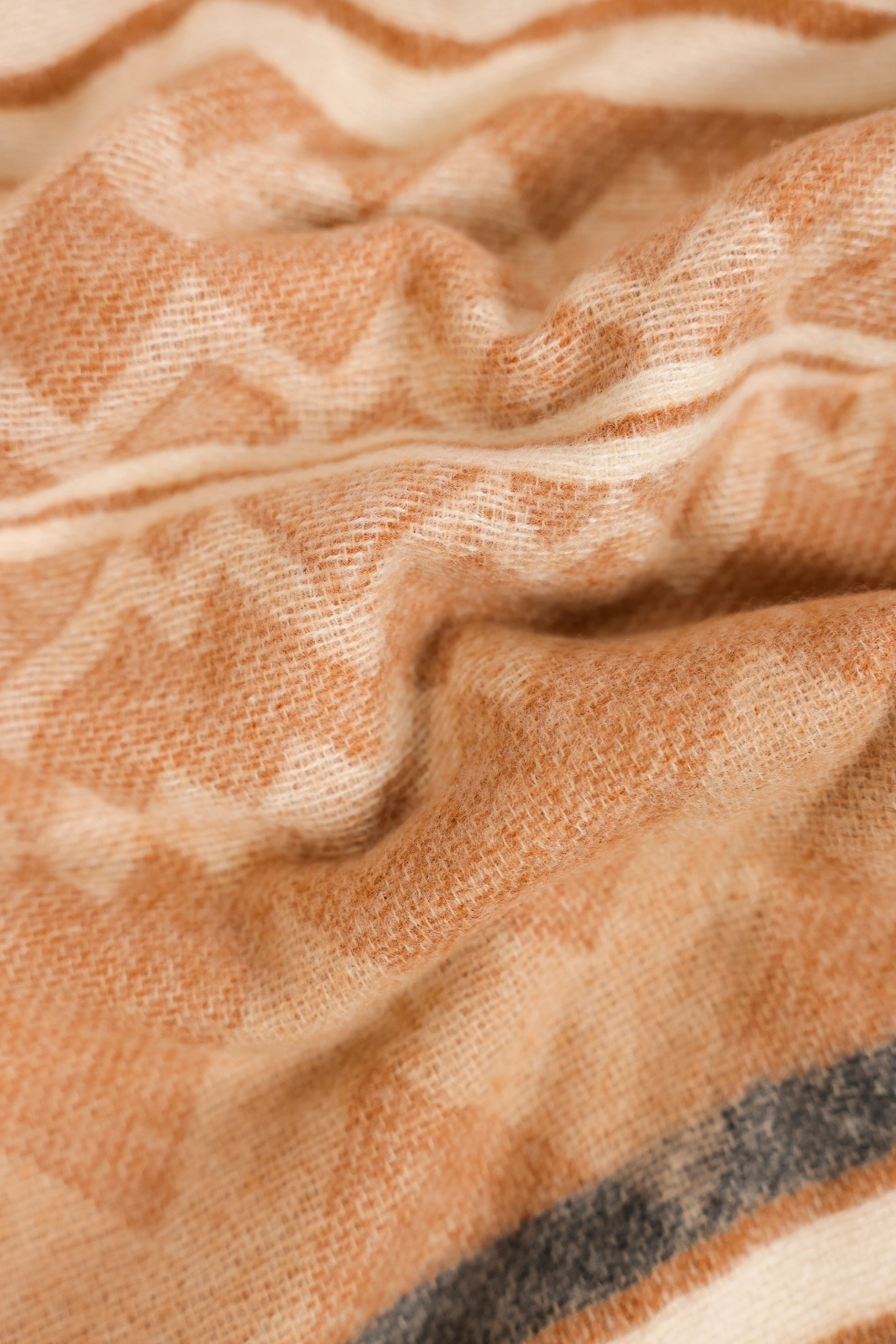Patterned Shawl - Cougar Clothing