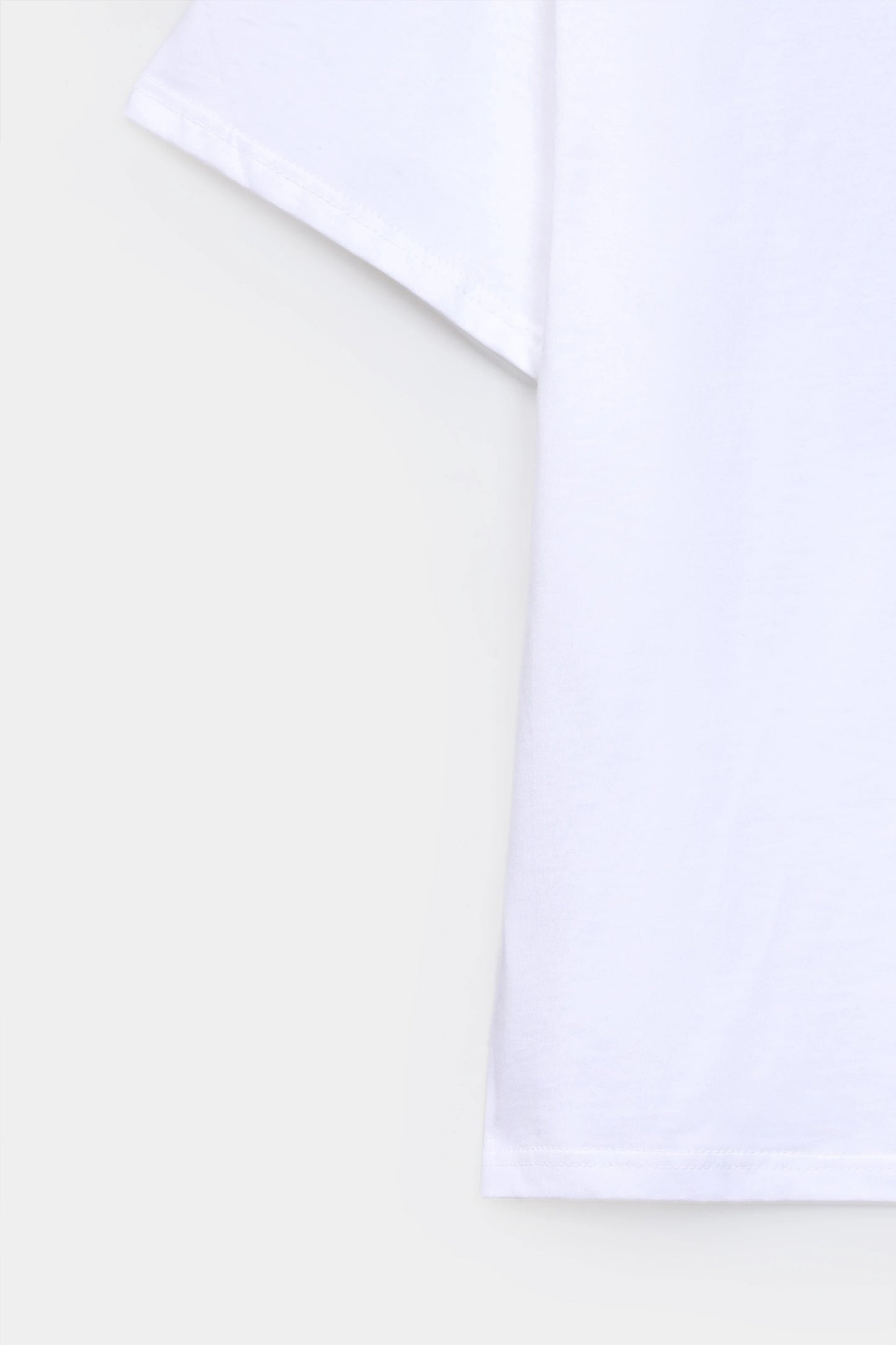 Essence Supreme T-Shirt - Cougar Clothing