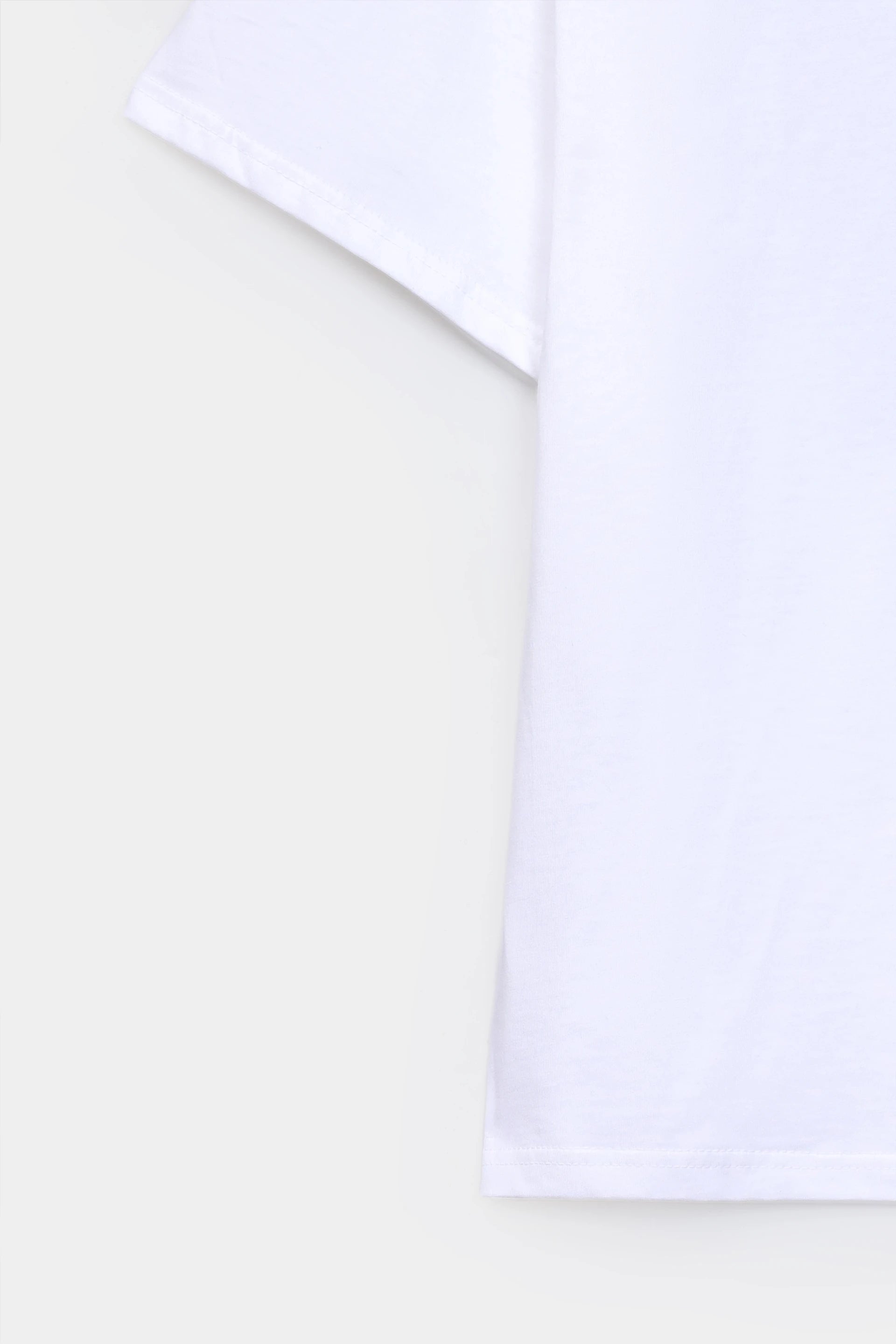 Essence Supreme T-Shirt - Cougar Clothing
